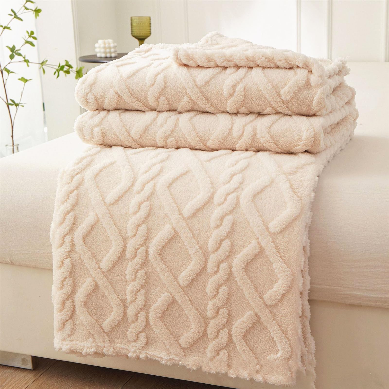 Chickwin Throw Blanket Large for Sofa Bed Flannel Blanket Throw Single Double King Warm Cozy Fluffy Soft Fleece Blanket Extra Large Throws for Couch Settees Armchairs (200x230cm,Beige)