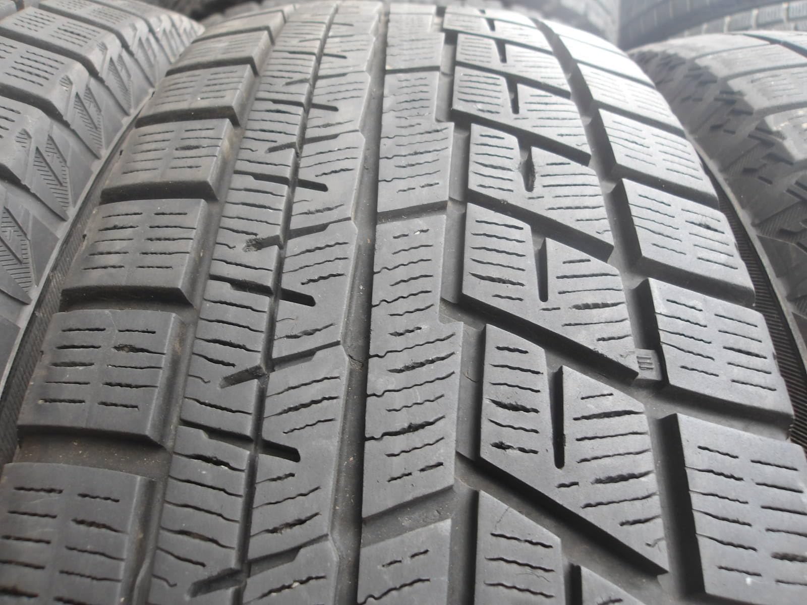 Amazon.co.jp: P797-6 195/65R16 冬4本セット スタッドレス 92Q 195/65 