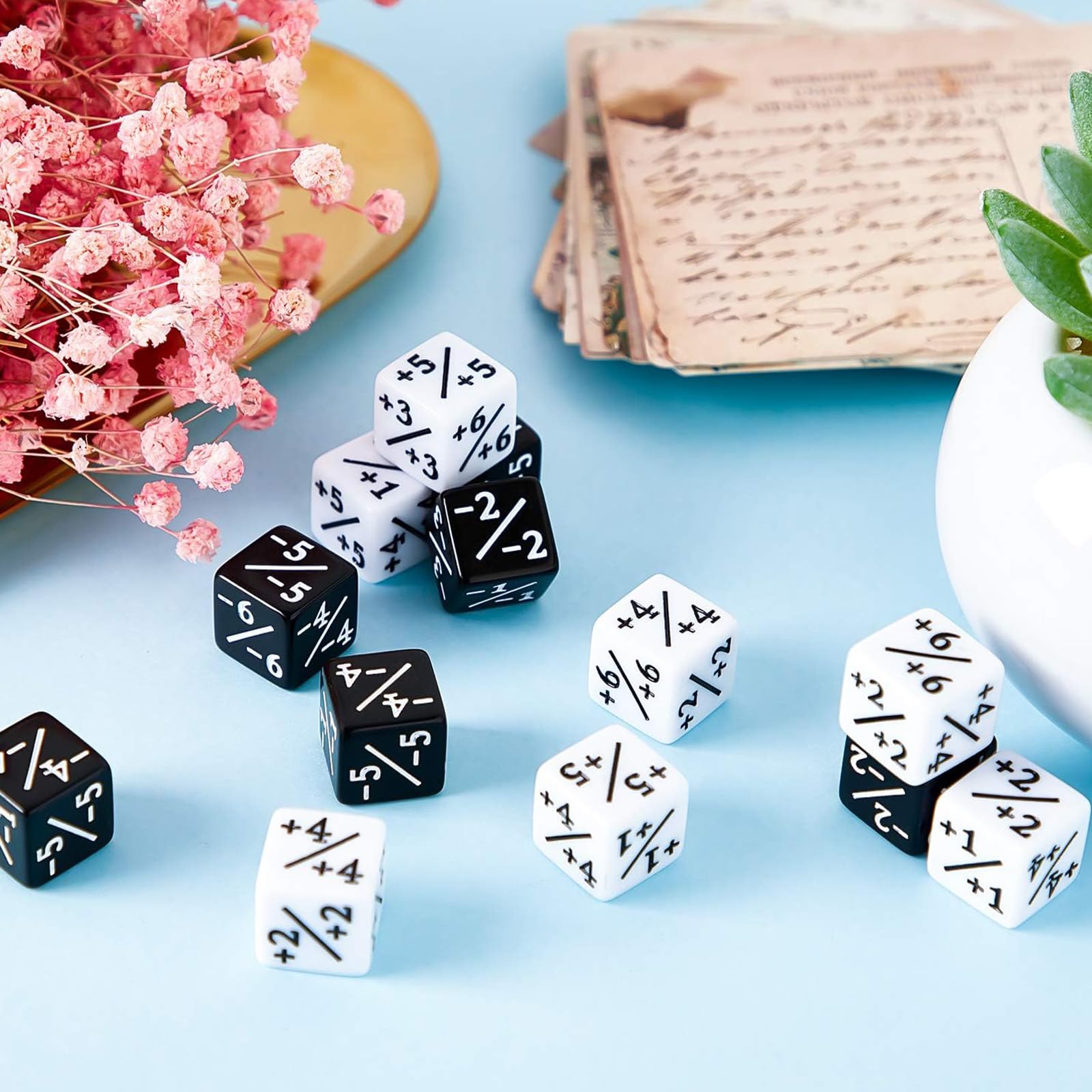48 Pièces Compteurs de Dés de Jeton Token Dice D6 avec Sacs de Rangement Compatible avec MTG, CCG, Accessoire de Jeu de Cartes, 2 Couleurs