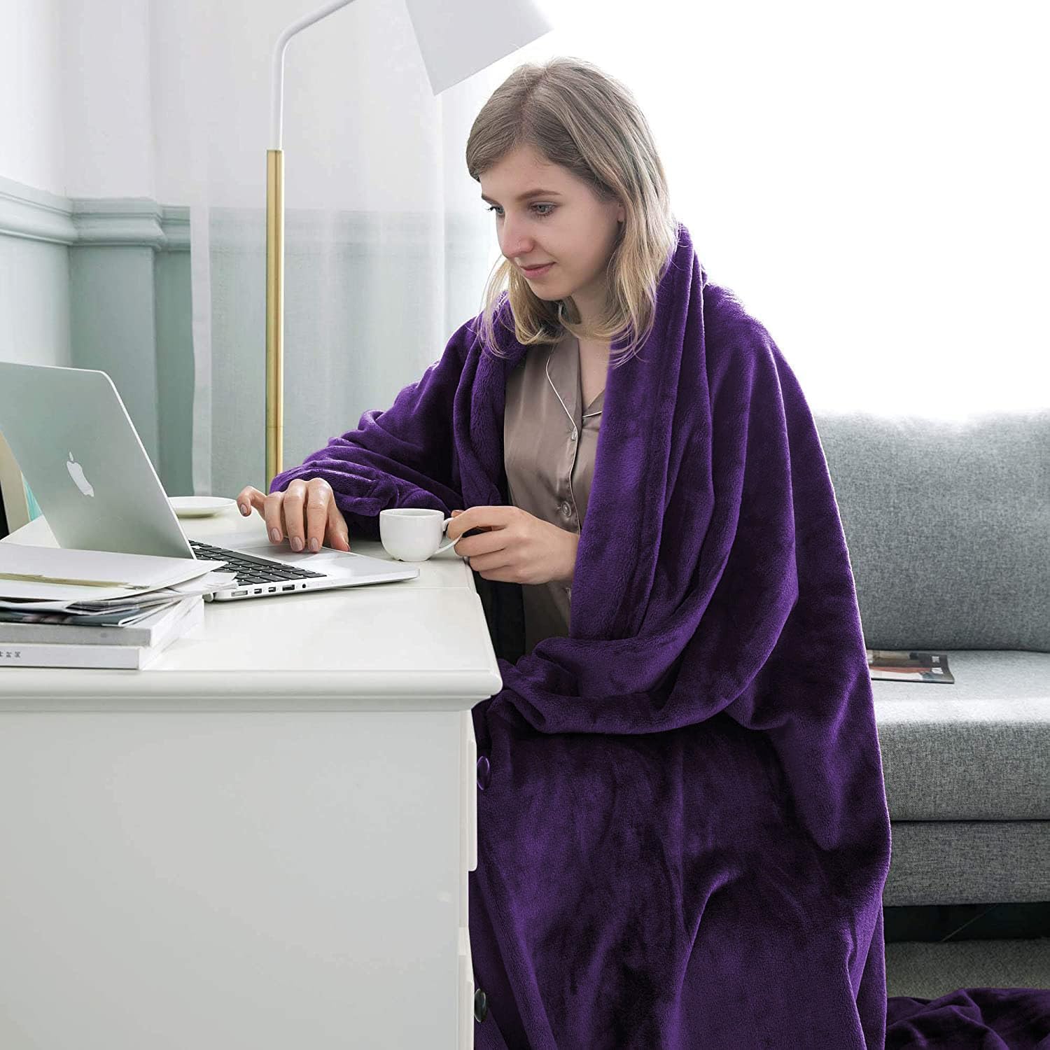 IR Imperial Rooms Fleece Blanket 12 Pack Twin Size 60x80 Inches - Super Soft Fluffy Throw Blanket for Sofa and Bed - Warm and Cozy Lightweight 400 GSM Microfiber Bed Throws Blankets (Twin, Purple)