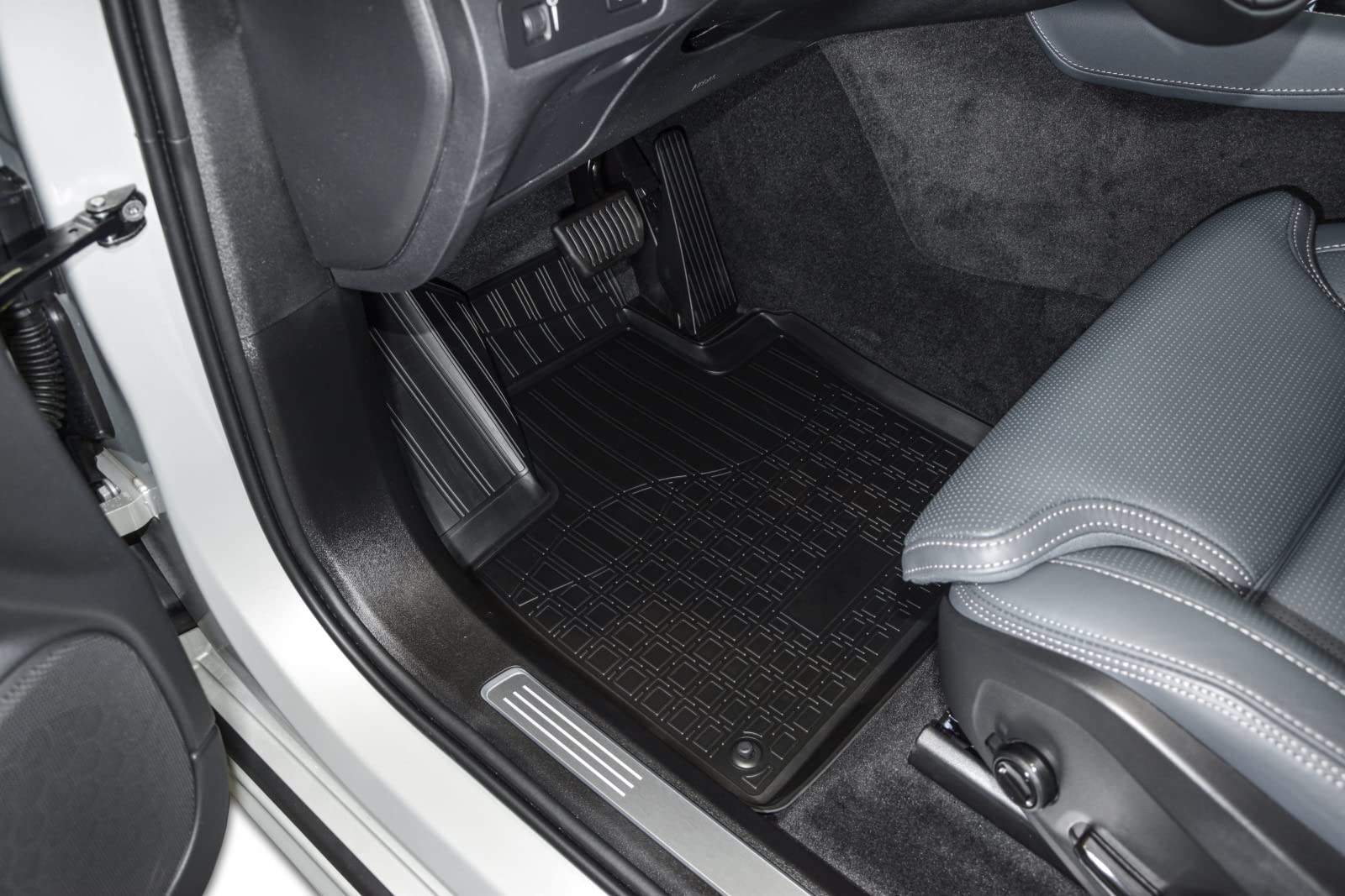 J&J AUTOMOTIVE | NORM 3D Tappeti Tappetini Auto In TPE Gomma Su Misura Per Grand Cherokee 2011-2021, Kit di 4 Pezzi, Inodore, Nero, Antiscivolo