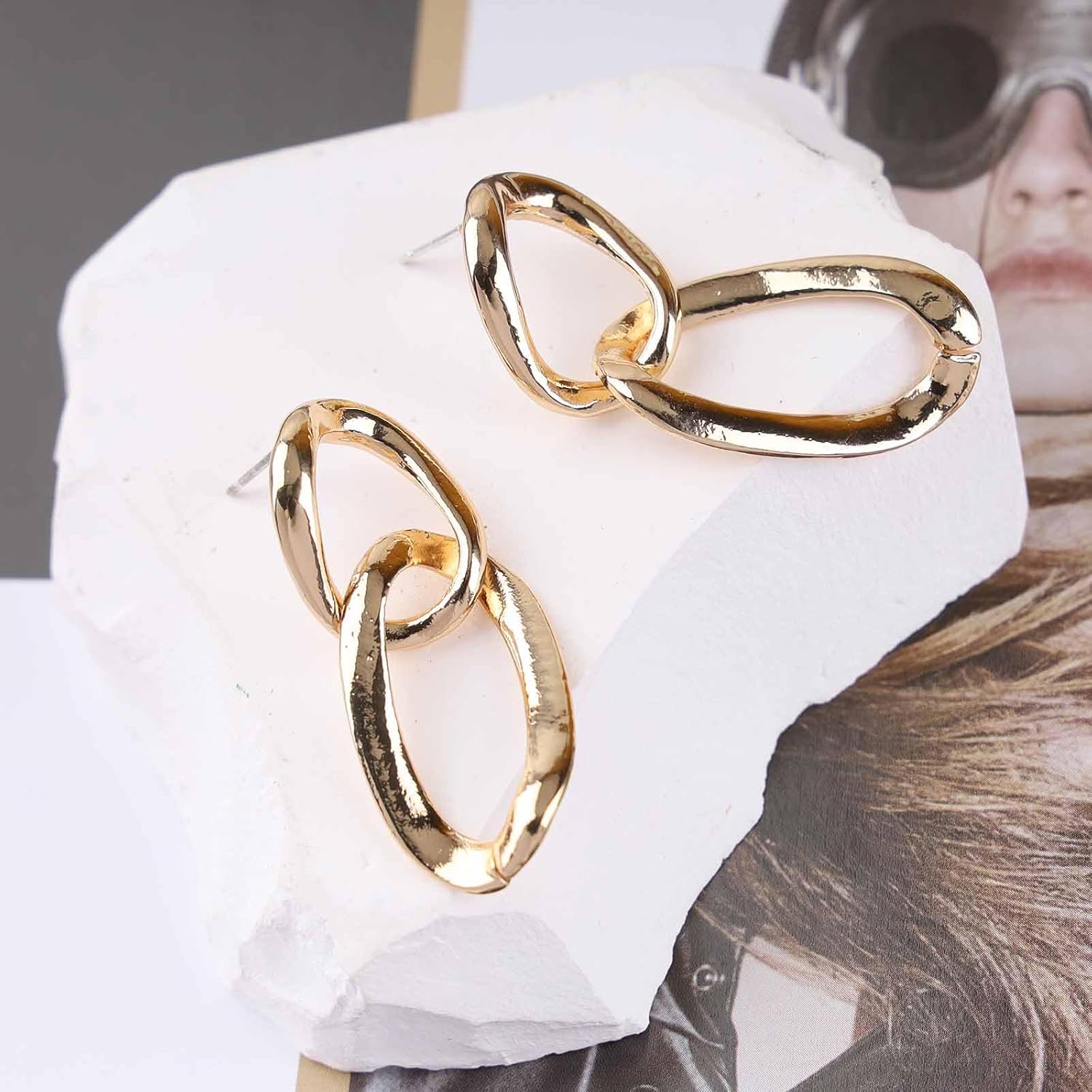 Andelaisi Boho Chunky Cuban Chain Earrings Vintage Paperclip Chain Huggie Earrings Gold Circle Hoop Stud Earring Curb Chain Dangle Earring Jewelry for Women - Image 2