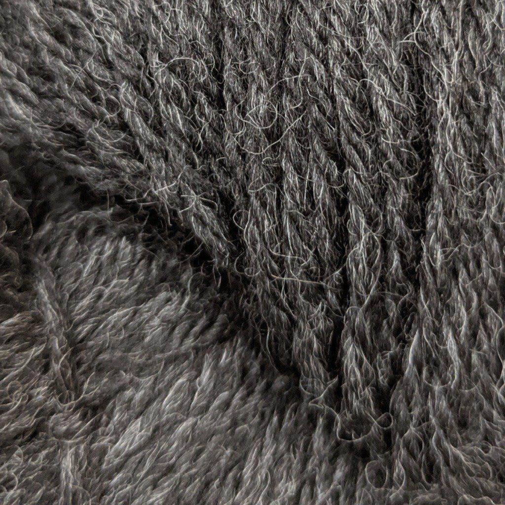 Cascade 220 Wool Yarn - Jet #4002