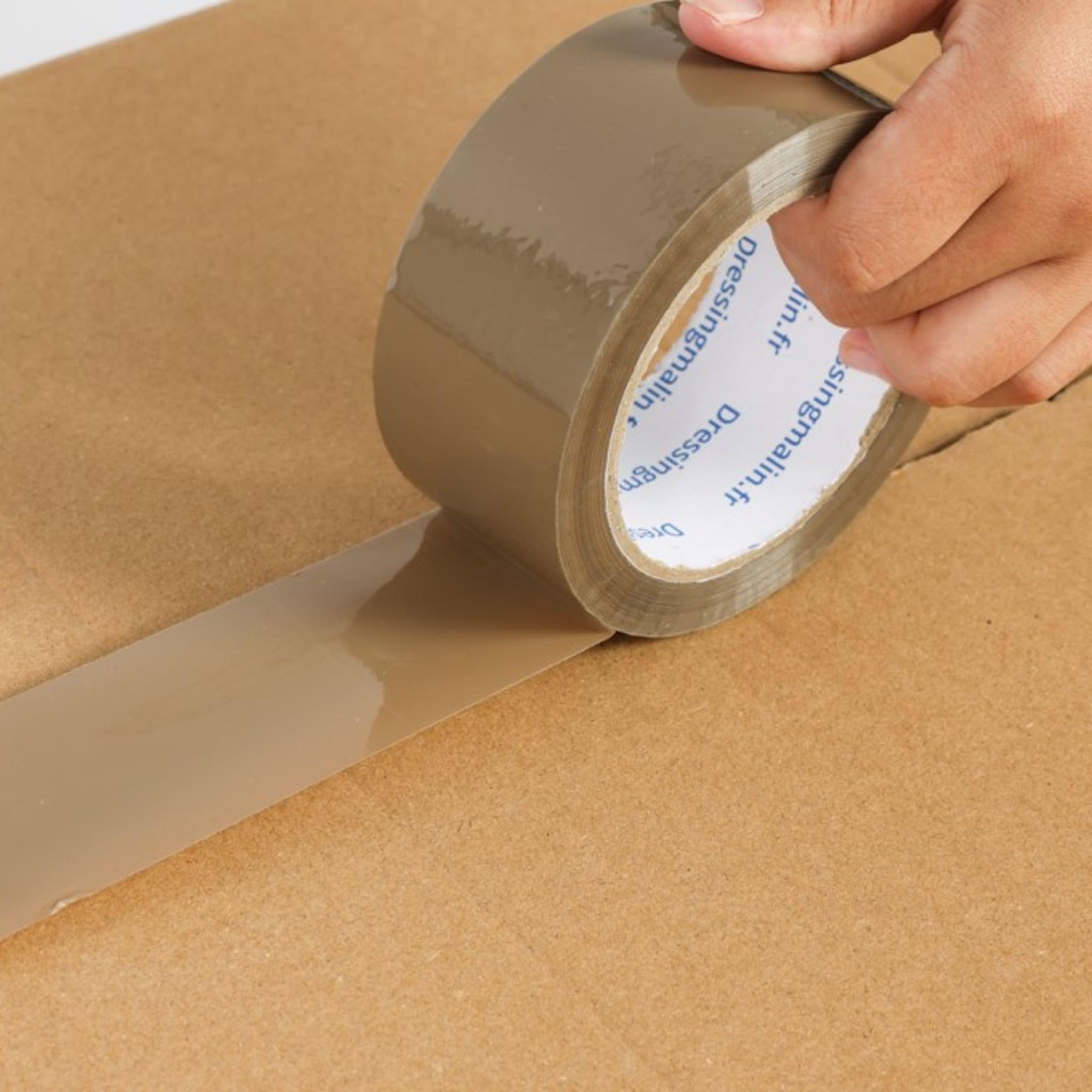 Kit déménagement T2 complet 43 pièces cartons standard 57L livres 28L papiers bulle biodégradables adhésif 68m film bulle