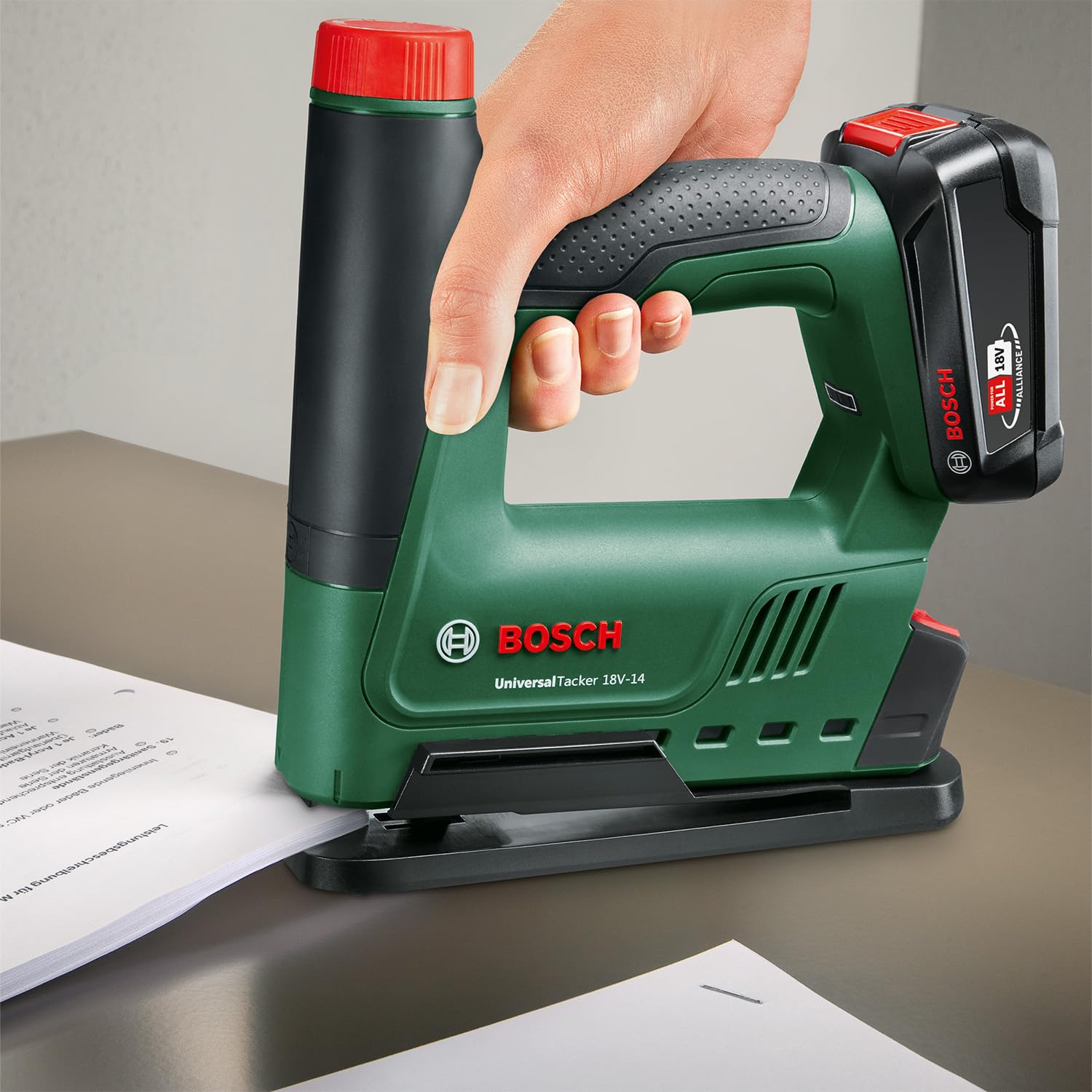 Bosch pistola grapadora a batería UniversalTacker 18V-14 (para madera blanda o dura; usar con grapas y clavos; función de frecuencia de disparo; sistema de 18 V; accesorio de distancia; 1000 grapas)