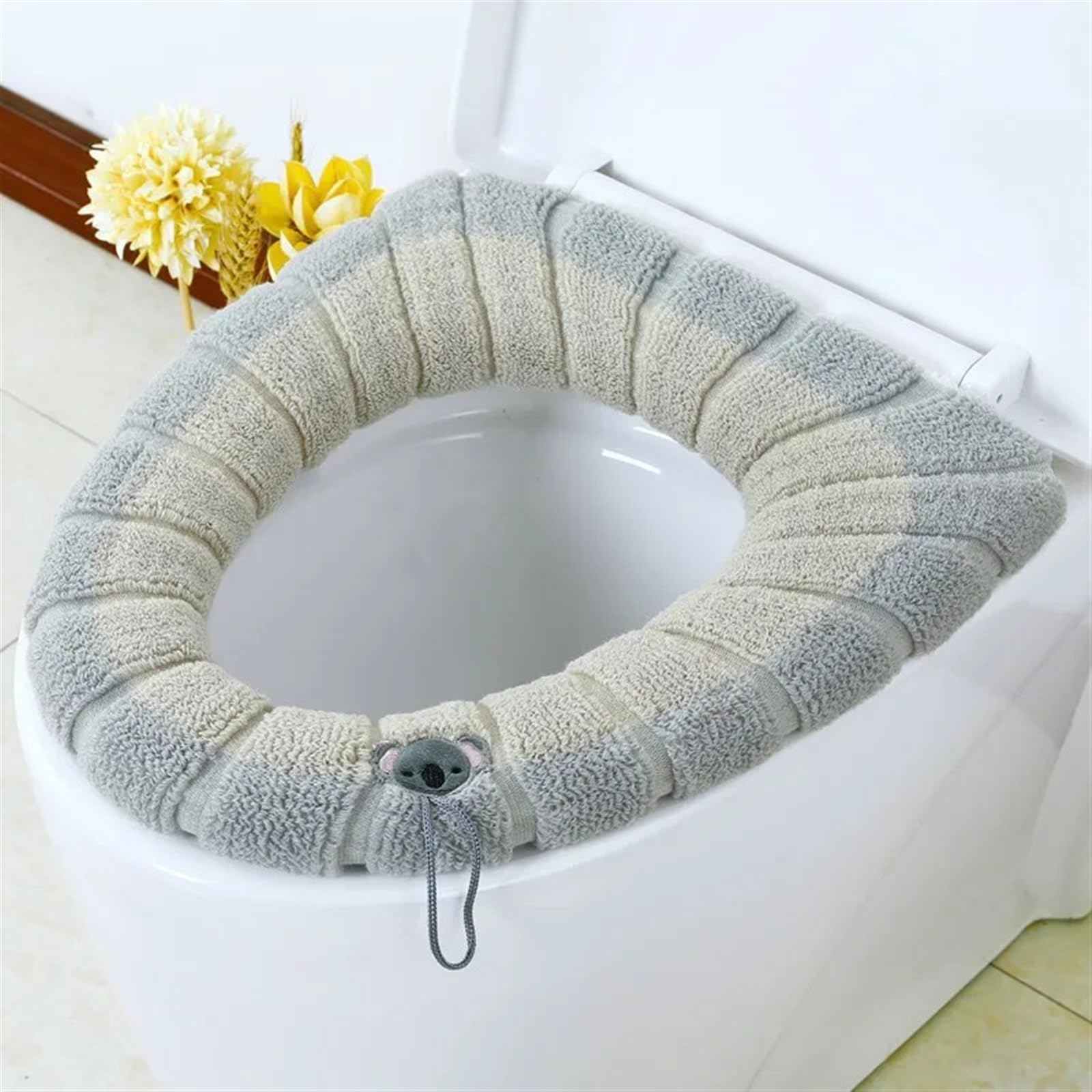 Siège de toilette en forme de O avec bidet extensible et lavable beige