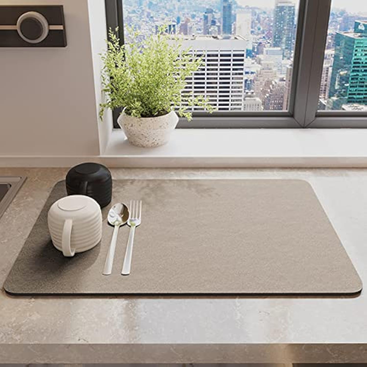 Morbuy Dish Drying Mat for Counter, 30x40cm Kitchen Quick-Drying Absorbent Draining Mat, Coffee Machine Mat Protector Non-Slip Washable Diatomaceous Sink Drainer Mat for Dishes Bar (Light Brown)