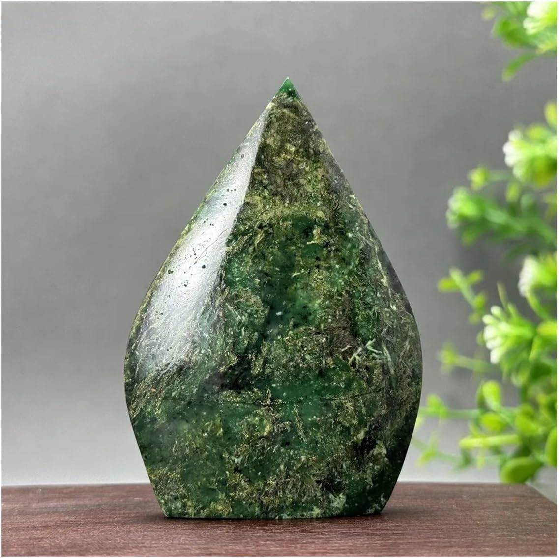 Crystal Stone Home Decor Natural Emerald Free Shape Torch Craft Home Decoration