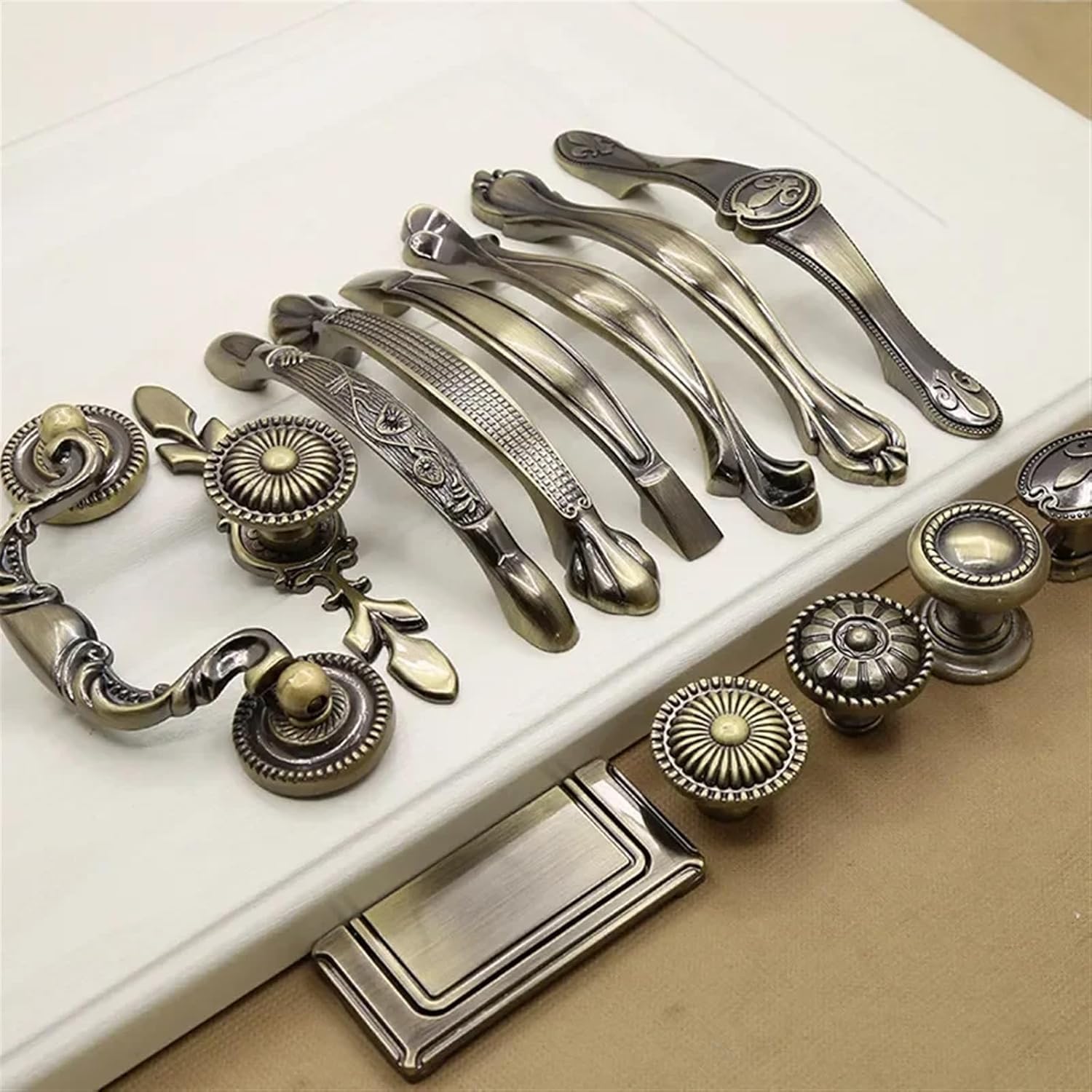 Antique Kitchen Cabinet Door Handle Metal Retro Wardrobe Bronze Cupboard Pull Cabinet Handle Furniture Knobs Cabinet Handles 1Pcs (Color : 2990-Small)