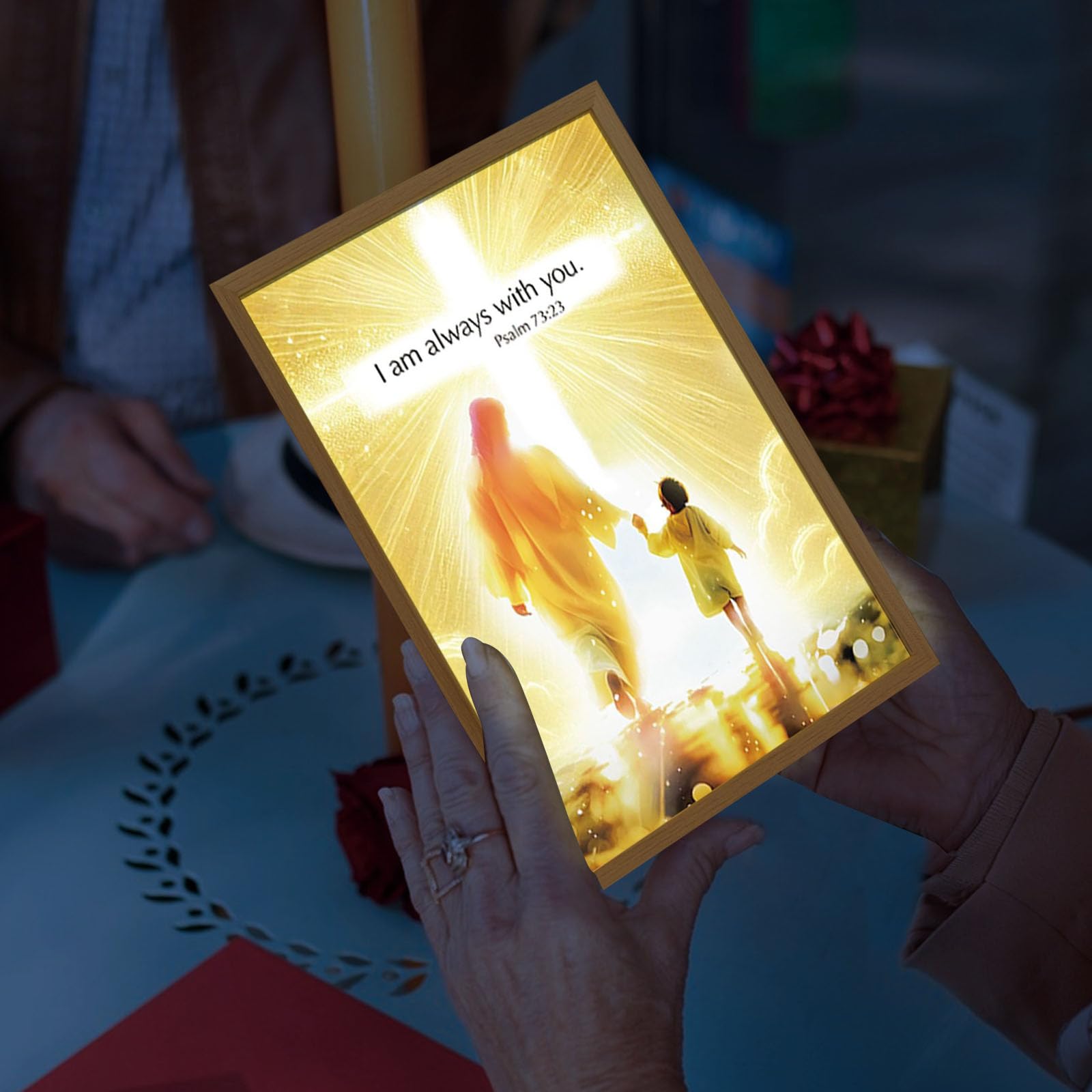 4D LED Jesus Night Light, LED Jesus Photo Frame Lamp, Illuminated Plug-in Lamp, 17x22x4.6 cm, for Bedroom Living Room - Image 4