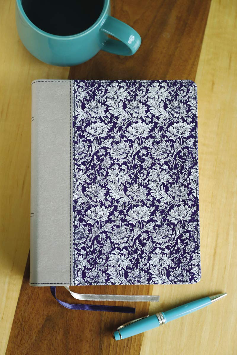NIV, Verse Mapping Bible, Leathersoft, Navy Floral, Comfort Print: Find Connections in Scripture Using a Unique 5-Step Process