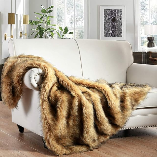 Luxury Plush Faux Fur Throw Blanket, Long Pile Golden Yellow with Black Tipped Blanket, Super Warm, Fuzzy, Elegant, Fluffy Decoration Blanket Scarf for Sofa, Armchair, Couch and Bed,125 x 150cm