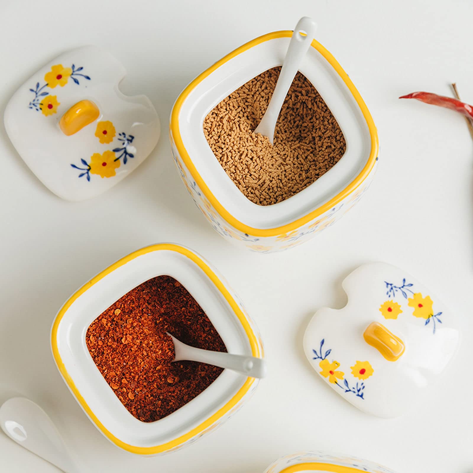 Tarro de especias de porcelana, azucarero, azucarero con patrón dibujado a mano con tapa, azucarero con forma de taza de té de cerámica, accesorios de café, vertedor de azúcar, almacenamiento de cocin