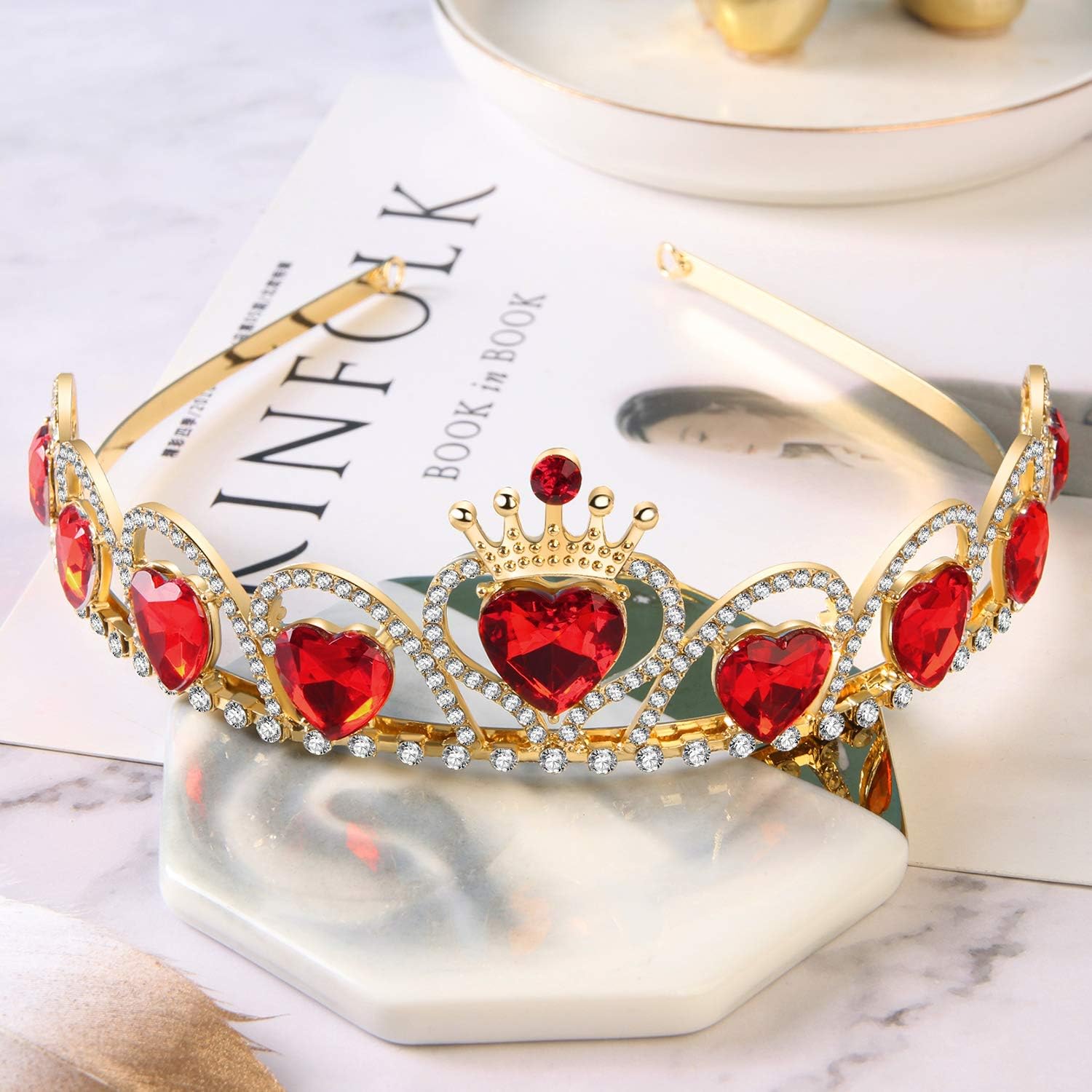 Red Heart Tiara Descendants Wicked Wonderland Costume Headdress Queen of Hearts Gold Crown for Halloween Parties
