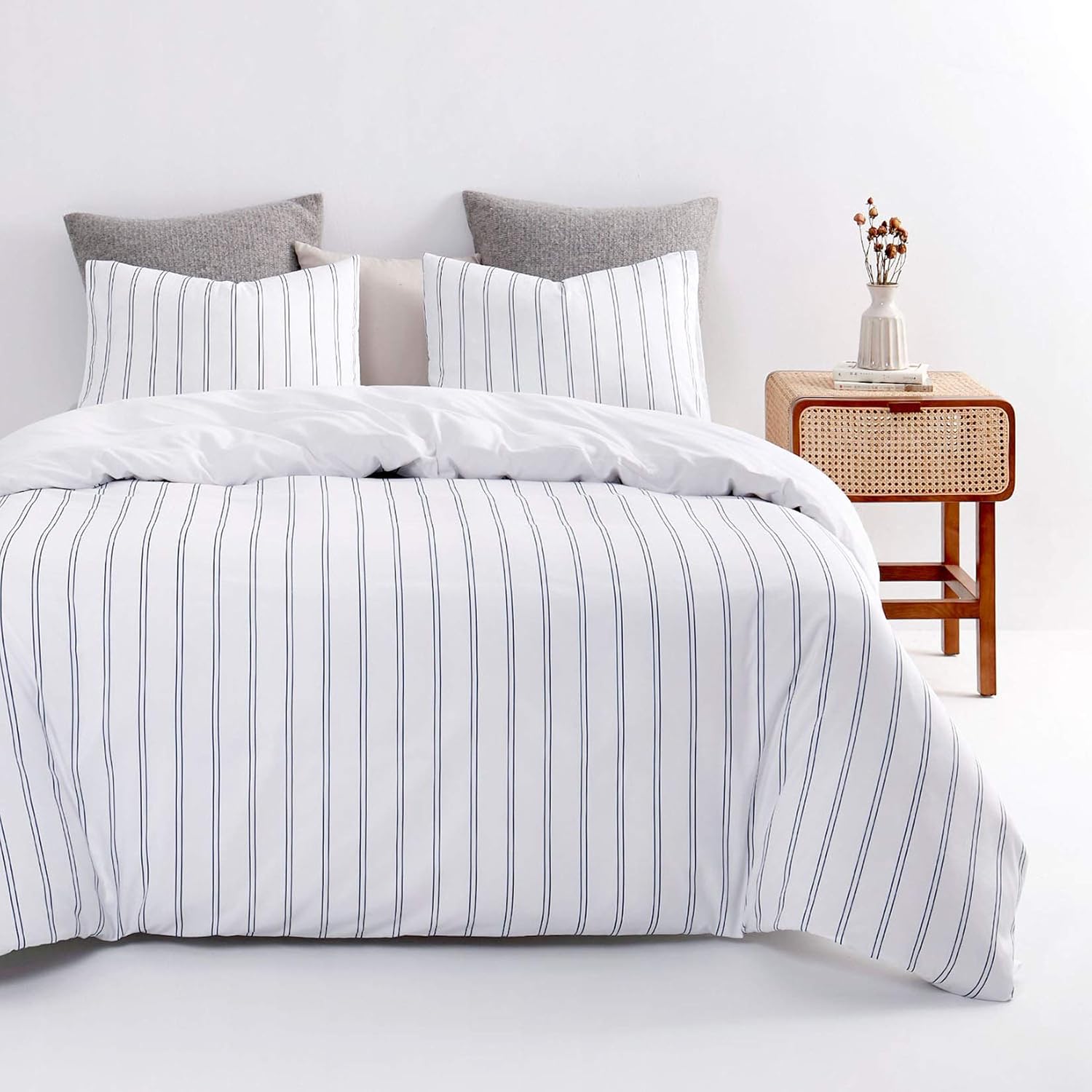 Wake In Cloud - Striped Comforter Set, Ticking Stripe Vertical Pinstripe Neutral Farmhouse Pattern Printed, Soft Lightweight Bedding, 3 Pieces, Navy White, Queen Size - Image 2