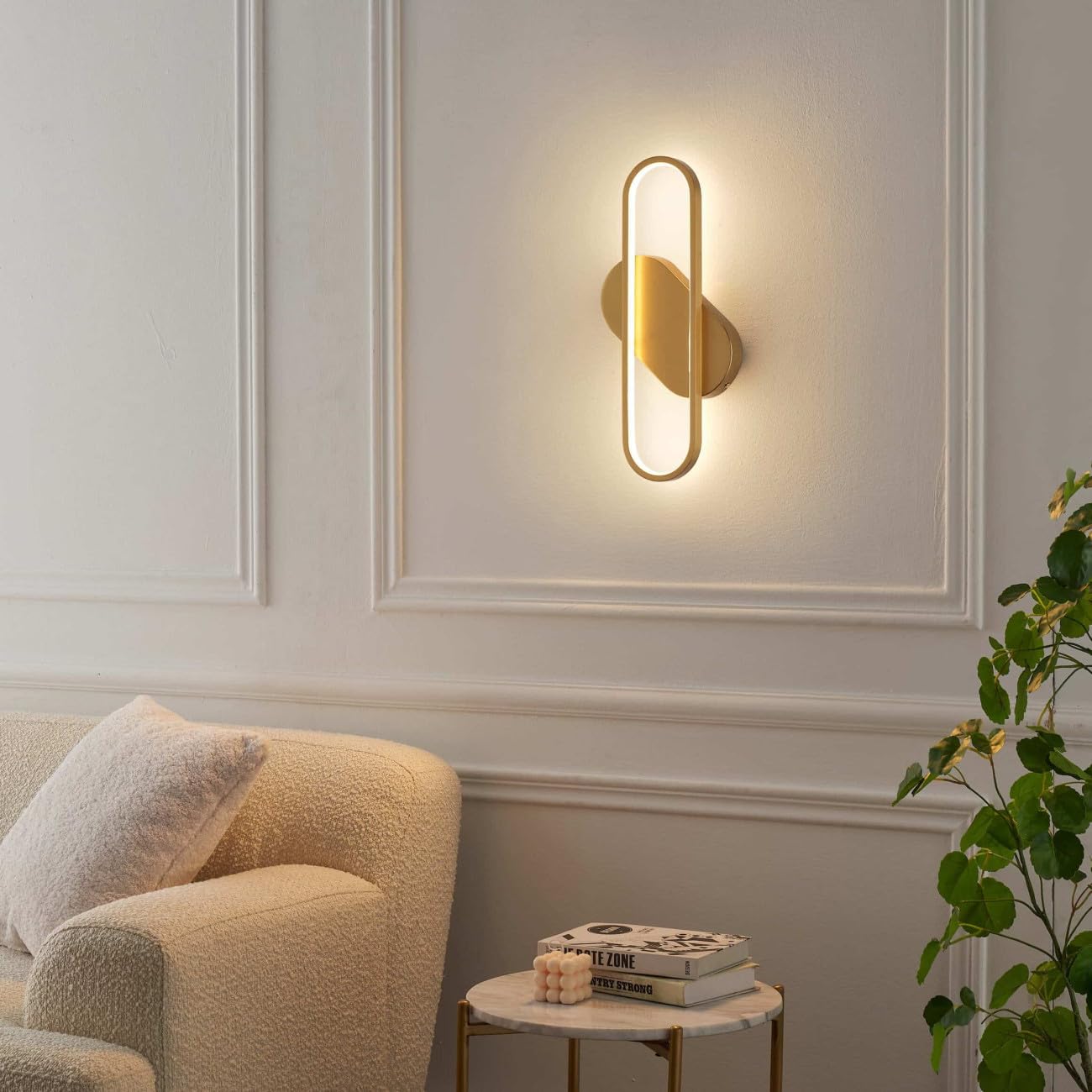 KOSILUM Evelia - Aplique de pared ovalado de diseño dorado (1361 lm, luz blanca cálida), diseño de salón, dormitorio, cocina, pasillo, 1361 lm, LED integrada, IP20 | Luz blanca cálida, 1361 lm, LED incorporado, IP20