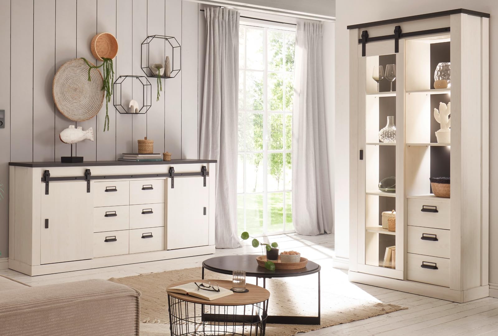 Furn.Design Esszimmer Wohnzimmer Schränke komplett Set 2 teilig in weiß Pinie Holz und grau/anthrazit im Industriellen Stil mit Kommode und Vitrine Stove (Set 2) Küche, Haushalt & Wohnen
