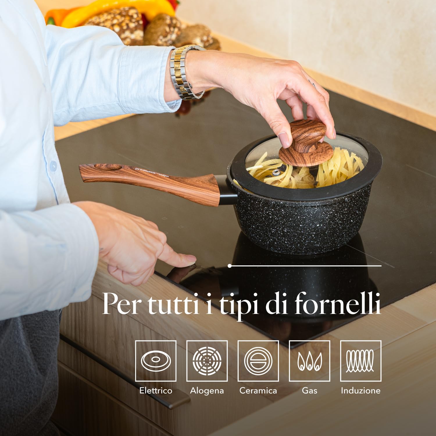 FLORINA MASTER BLACK Casseruola in alluminio 16 cm 1L | Rivestimento antiaderente | Per tutti i tipi di piano cottura, compresa l'induzione | ergonomico soft-touch | Coperchio con bordo in silicone
