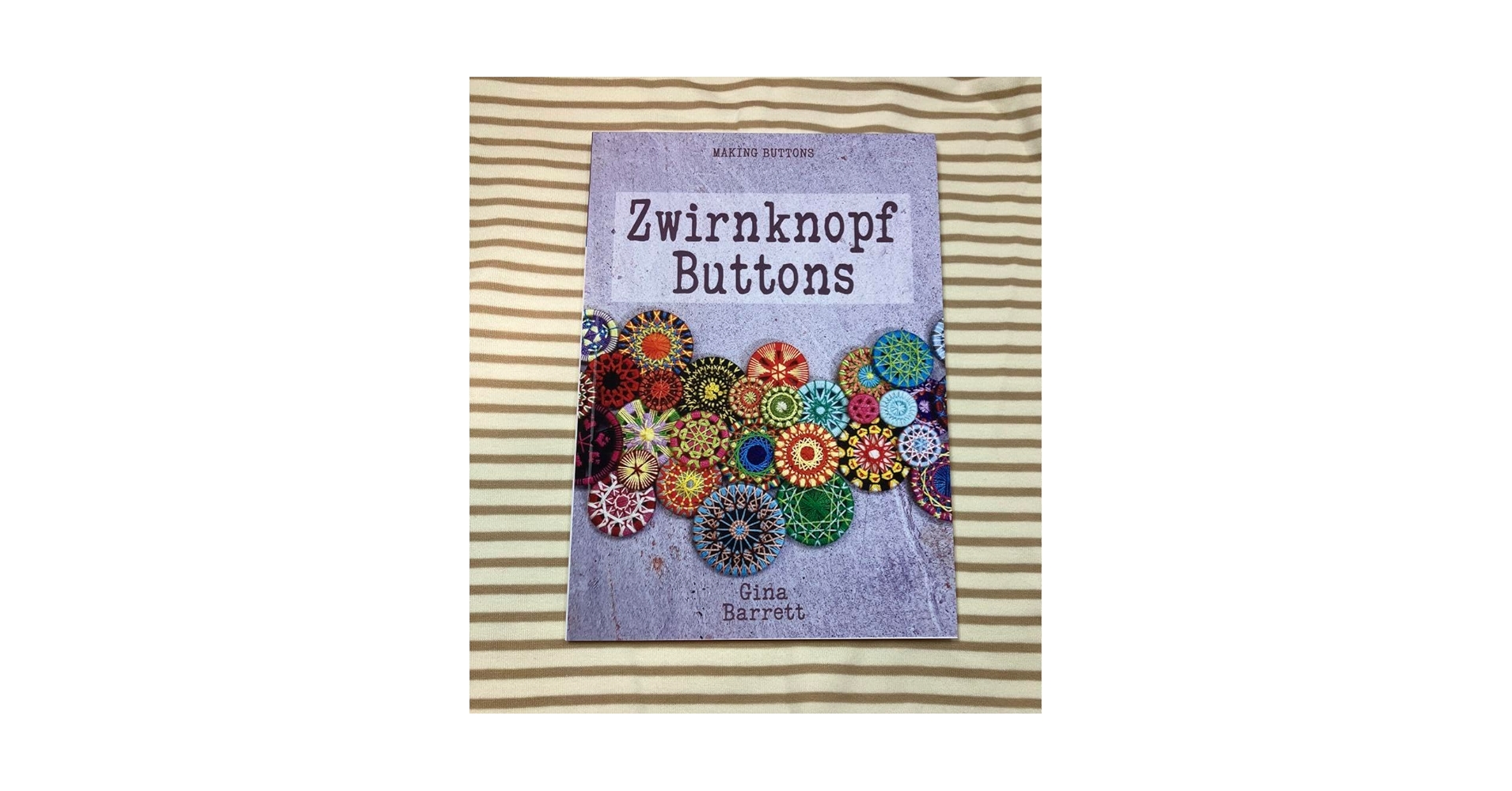 Amazon.co.jp: 糸ボタンの本 Zwirnknopf Buttons(*´*) : ホビー
