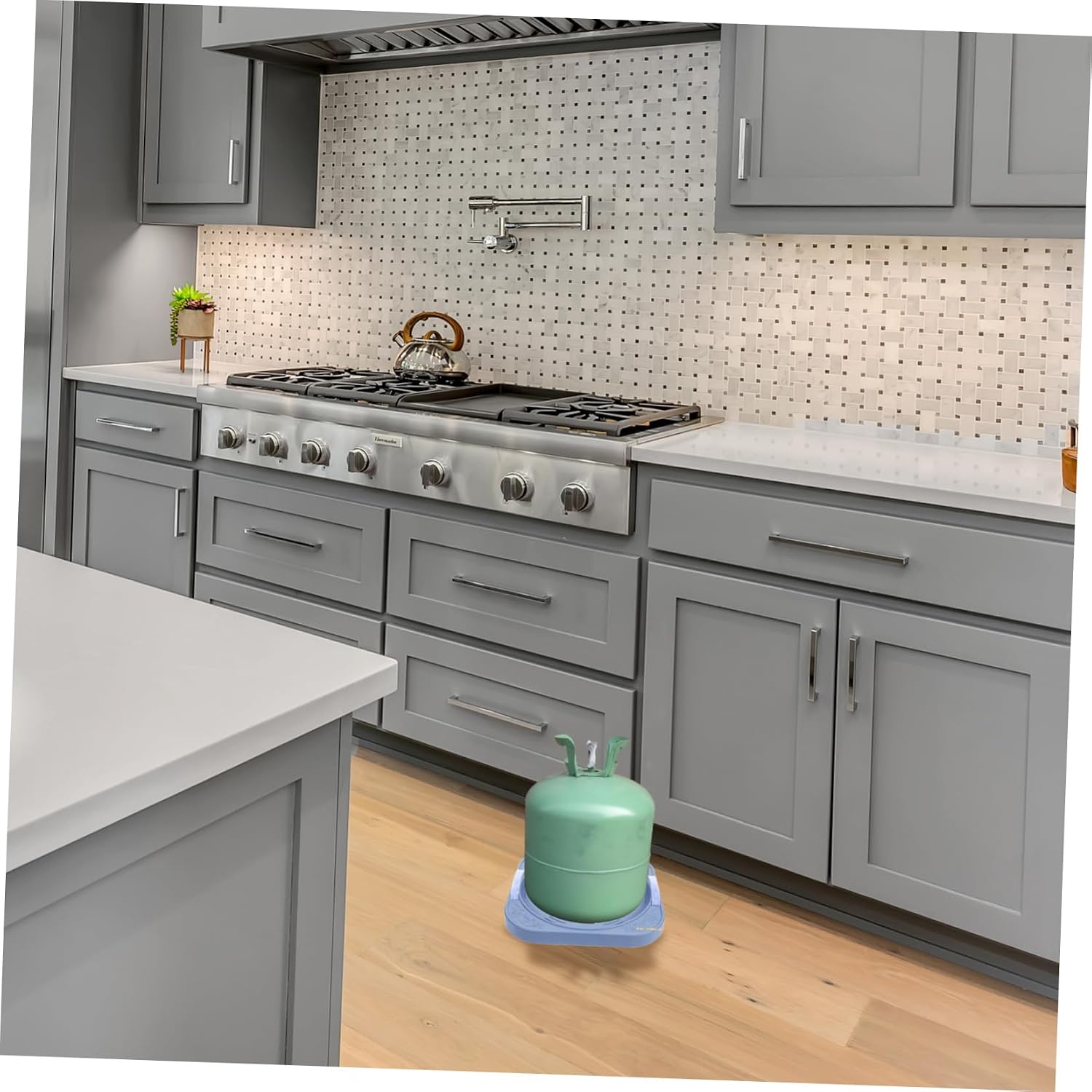 Movable Cylinder Holder with Wheels Portable Propane Tank Stand Adjustable Tank Tray for Kitchen and Outdoor Use Heavy-Duty Base Plate