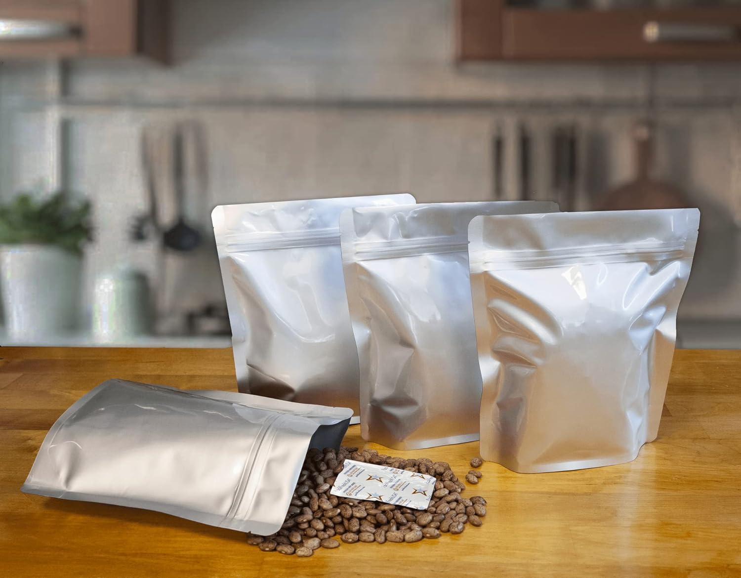 PackFreshUSA: Quart 7" x 9" x 3" Seal-Top Stand-Up Mylar Bags Long-Term Food Storage - 7 Mil Thick - Resealable - Heat Sealable - 100 Pack