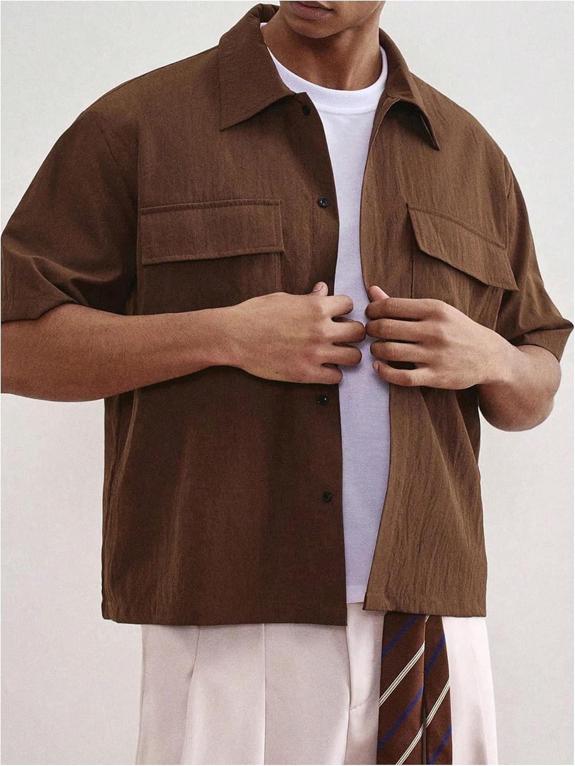 VIPWOLF Men's Cropped Button Down Shirts Casual Double Flap Pockets Short Sleeve Summer Tops