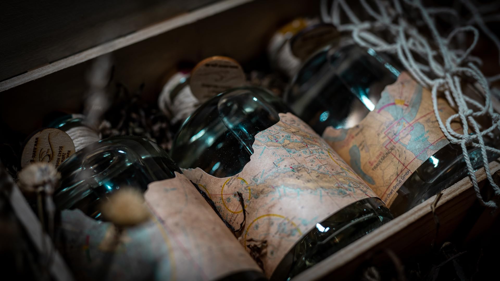 Navis Gin – Mehrfach ausgezeichnet - Handcrafted - Originale Seekarte als Banderole - regionale Zutaten aus der jeweiligen Meeresregion - Deutsche Manufaktur - 43% Vol. - 0,5l (Navis Gin - 3er Set)