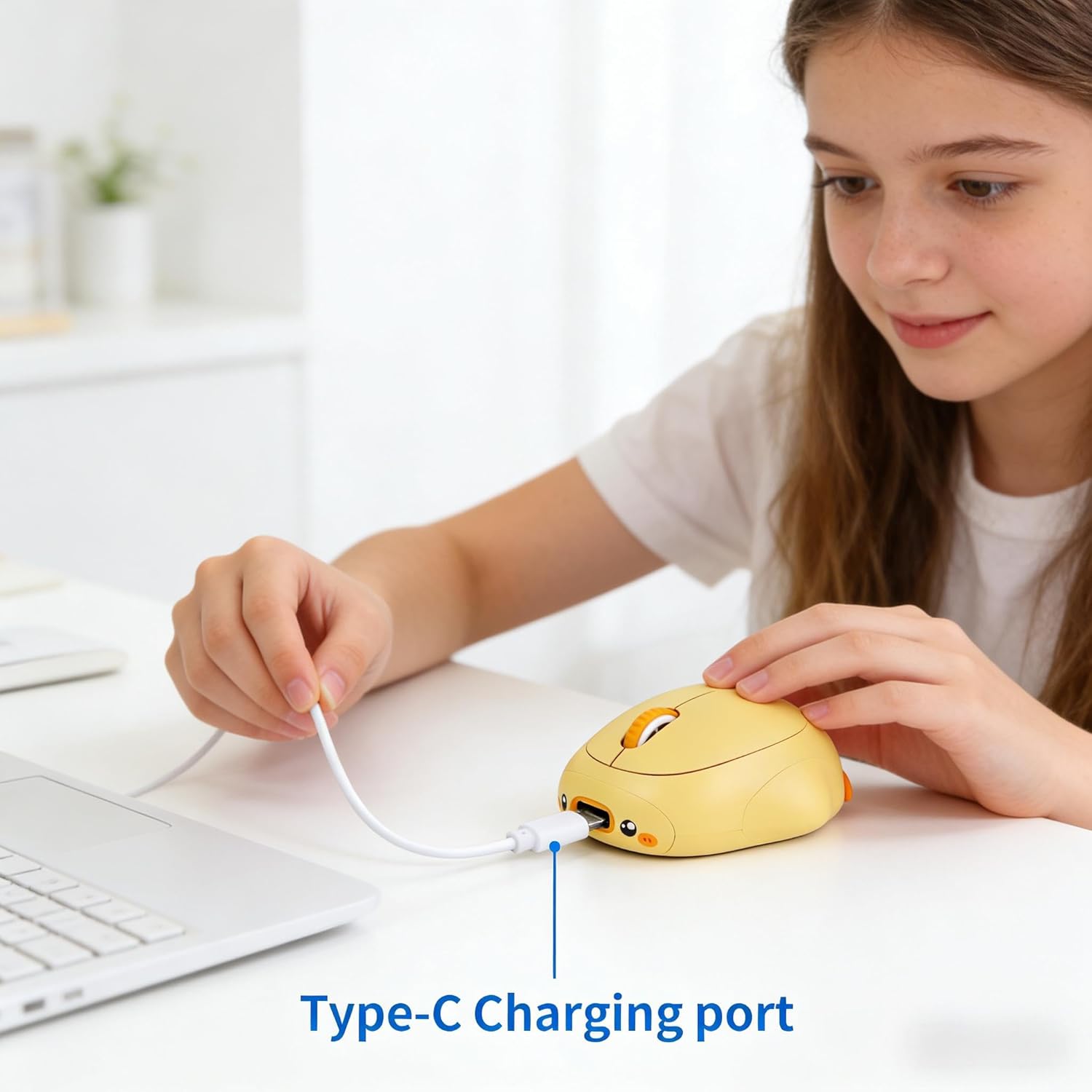 Cute Yellow Duck Wireless Mouse, Bluetooth 2.4G Dual Mode, Rechargeable Silent Mouse, Connect 3 Devices, High Precision Animal Design, Compatible with Laptop PC iOS Android Windows