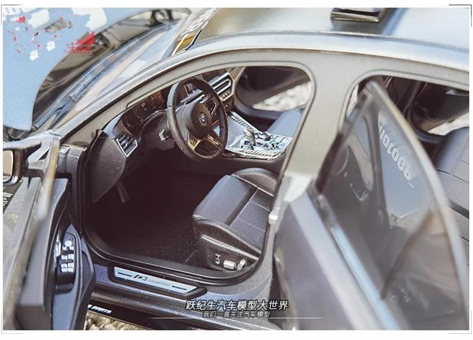 BMW M3 ダイキャスト1/18ホワイト ブラックホイール BMW M3 ダイ