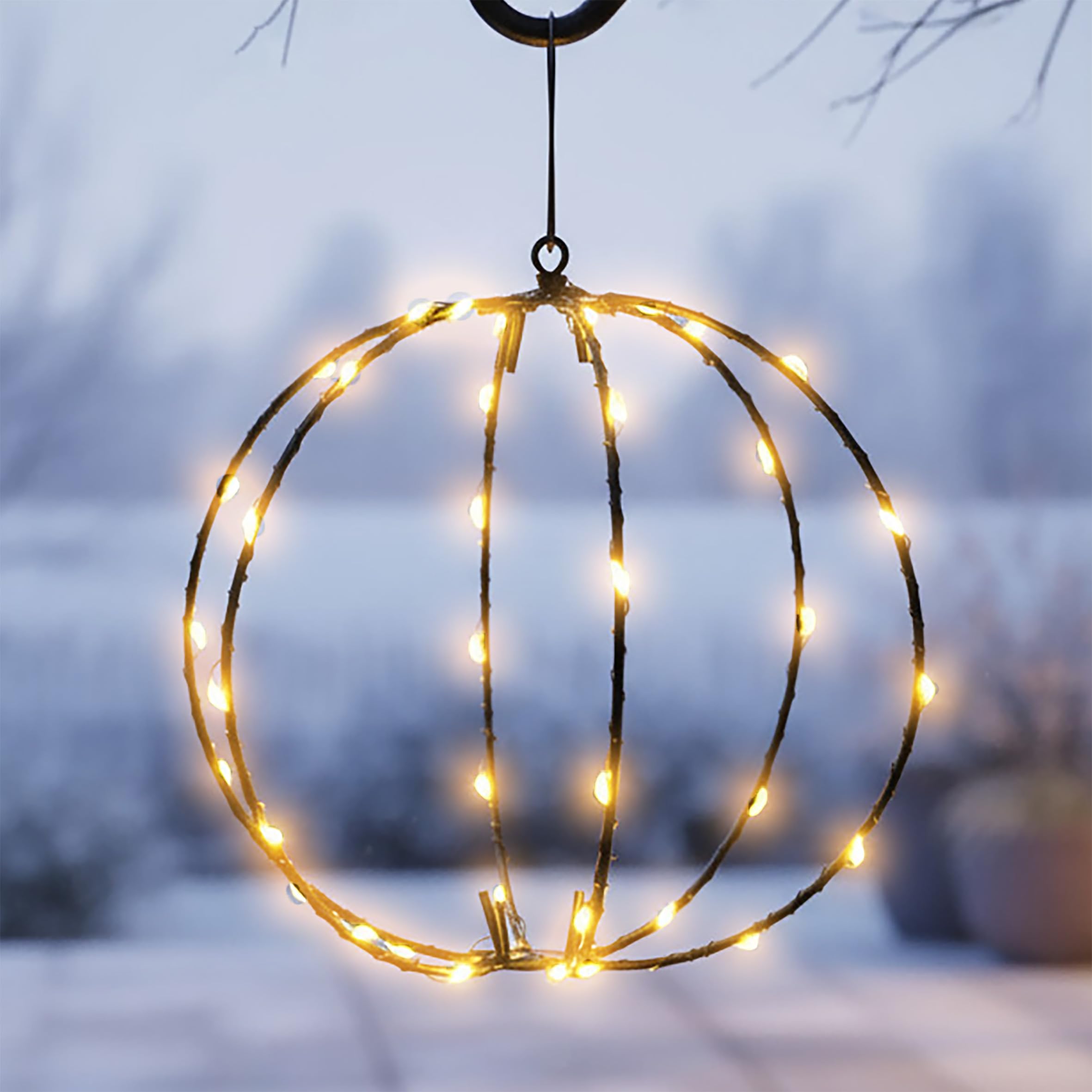 LED Leuchtkugel 15 cm zum Hängen für Außen batteriebetrieben - 40 LED - Garten Lichterball extra warm weiß beleuchtet