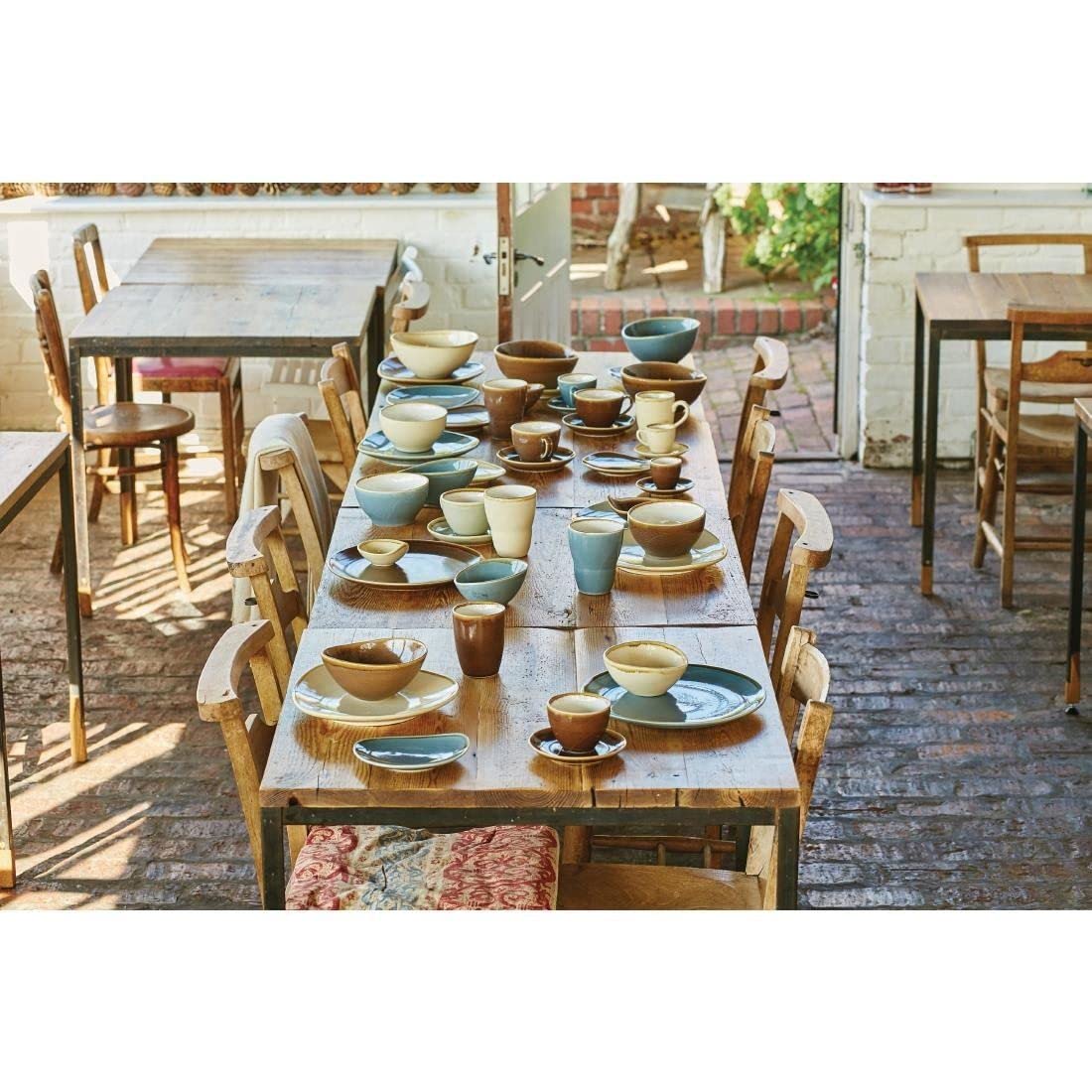 Olympia Kiln Geschirr Dreieckige Beilagenteller 230mm / 9 inch (6er Pack), Ozeanfarbenes Porzellan, handbemalt, stoßfest und spülmaschinenfest, für Restaurant, Café und Haushalt, GP342