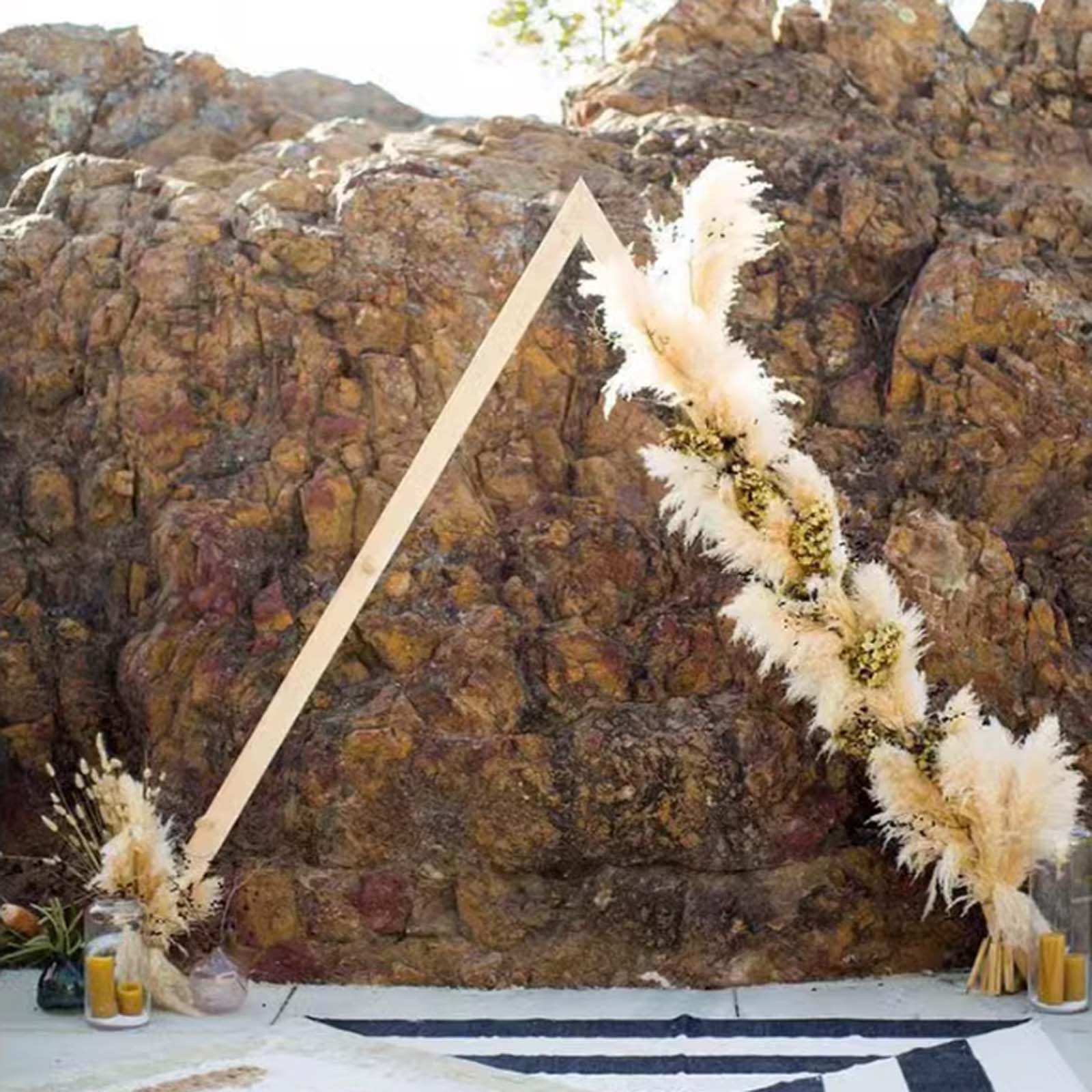 Hochzeitsbogen aus Holz, geometrischer Dreiecksdorn, Hochzeitshintergrund mit stabiler Basis, Ballon-Blumenständer für Garten, Hochzeit, rustikale Hochzeitsbögen, Dekorationen, Outdoor-Hintergründe