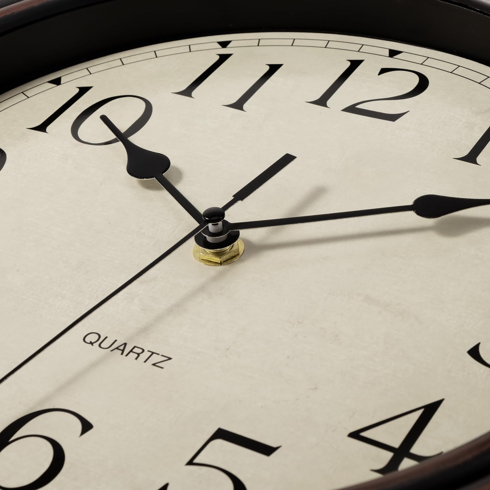 Foxtop Retro Silent Non-Ticking Round Classic Clock Quartz Decorative Battery Operated Wall Clock for Living Room Kitchen Home Office 12 Inch (Bronze)