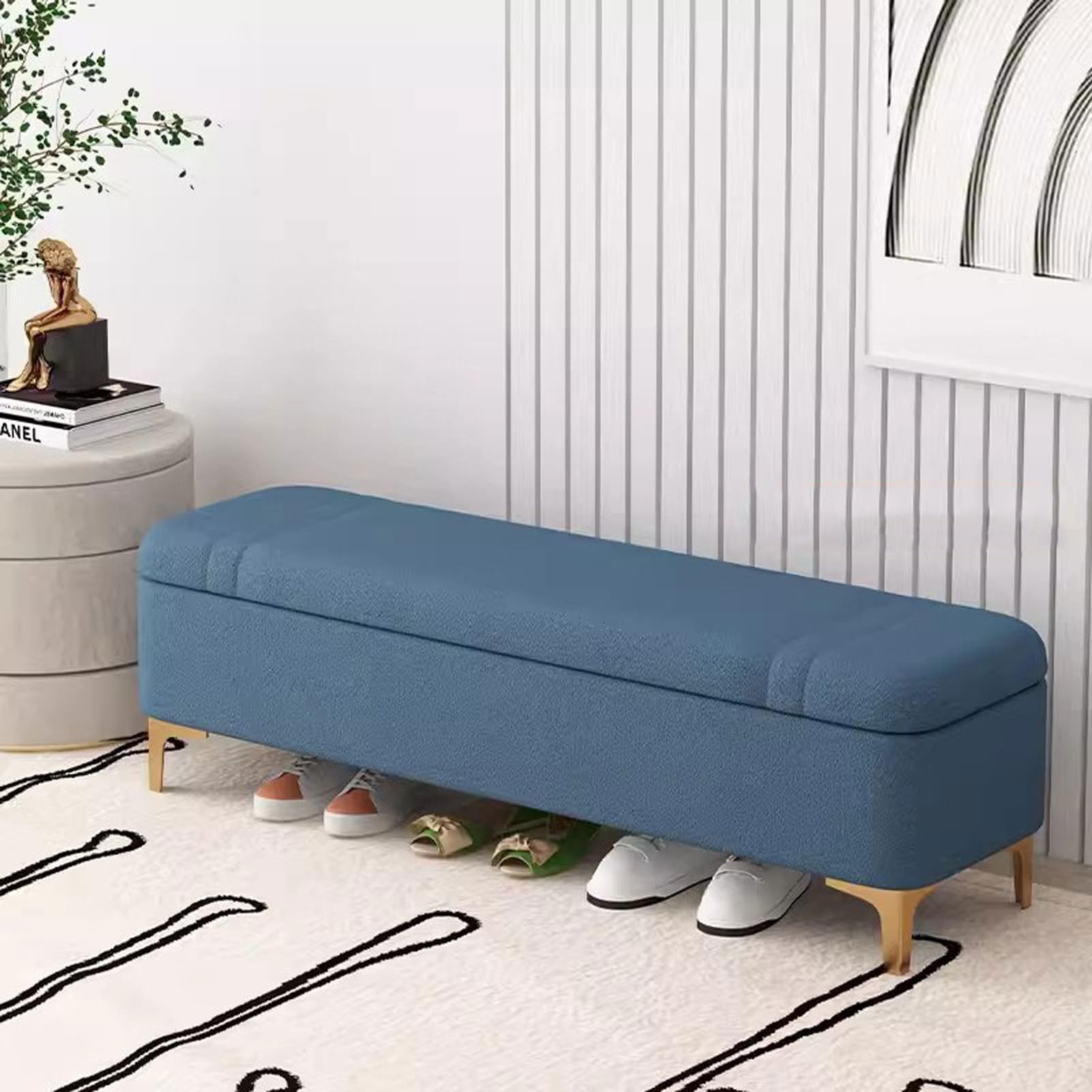 Banc de rangement en velours avec pieds dorés chic pour bout de lit élégant
