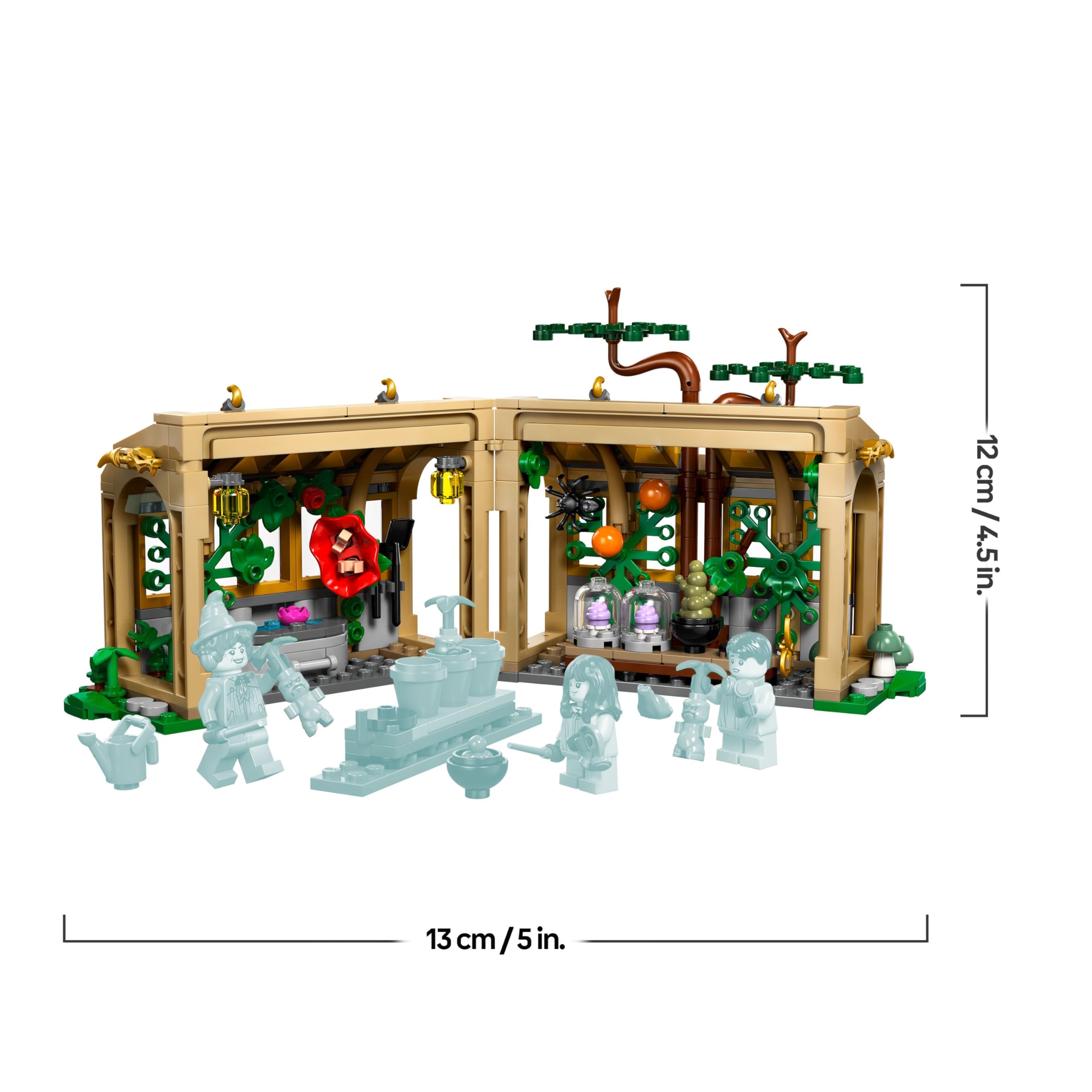 LEGO Harry Potter Castillo de Hogwarts: Clase de Herbología - Minifiguras de Neville Longbottom, Hermione Granger y Prof. Sprout - 3 Mandrágoras de Juguete - Regalo para Niñas y Niños de 8+ Años 76445