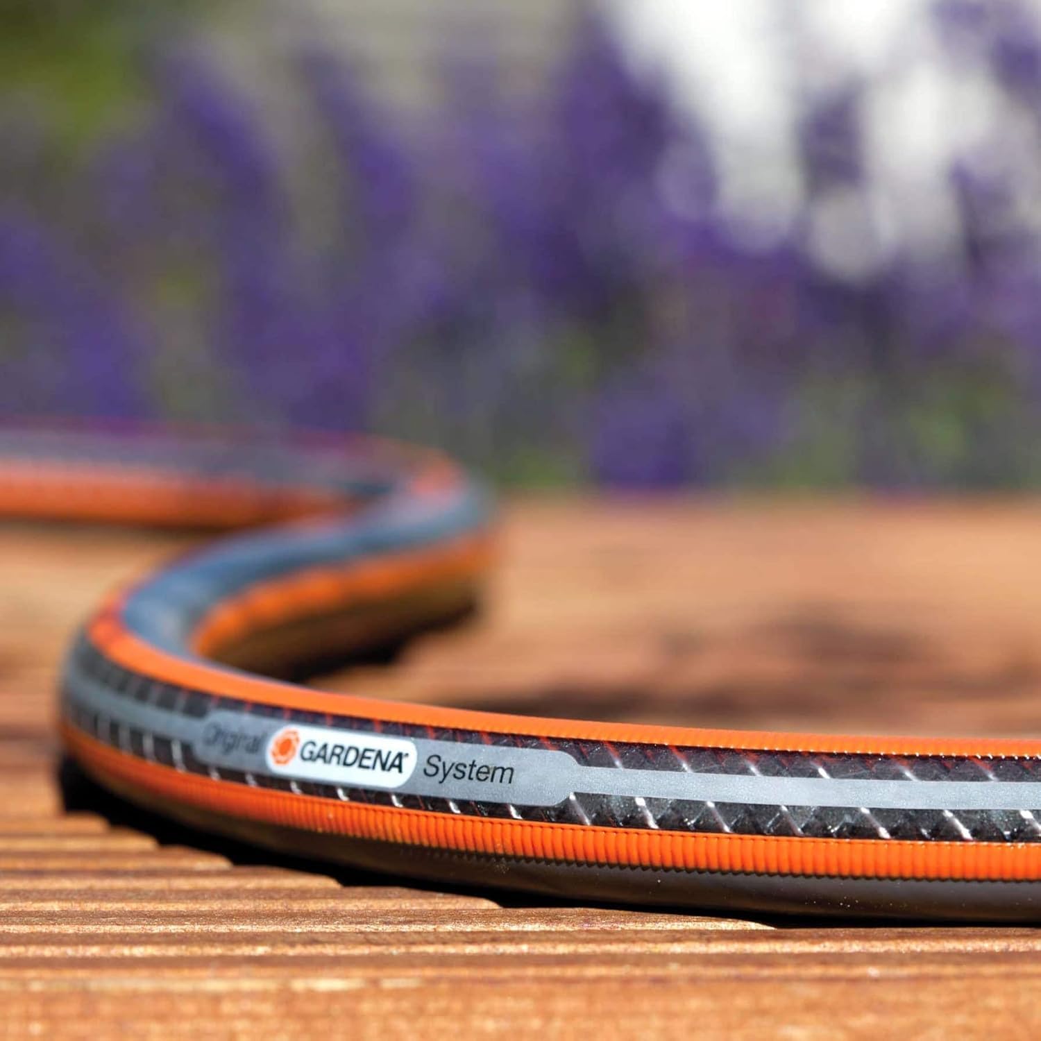 Tuyau d'arrosage Comfort HighFLEX de Gardena 19 mm (3/4 Pouce), 50 m : tuyau à profil Power-Grip, résistance à l'éclatement de 30 bars (18085-20)