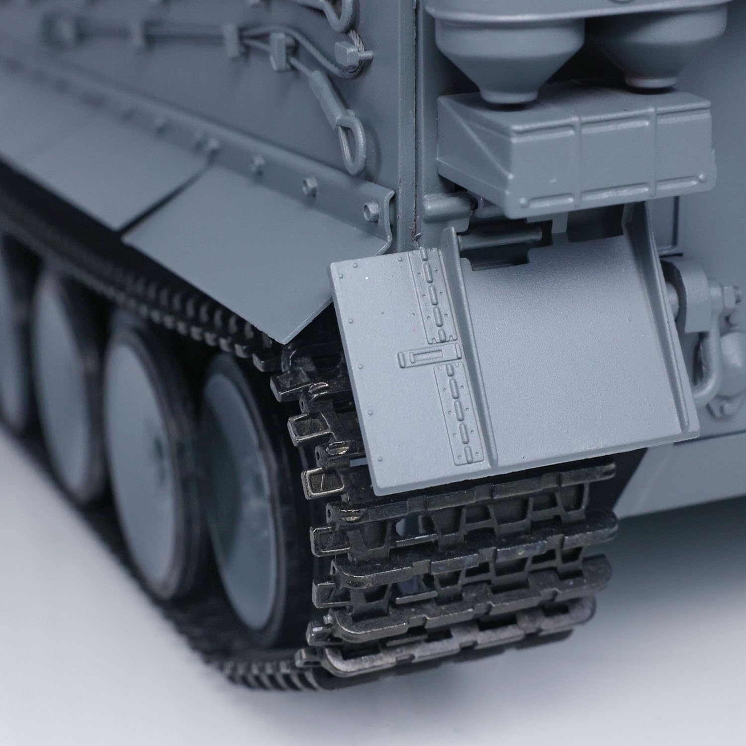 MB96 LASER TANK 1/50 MB96レーザータンク ガレージキット MB96 LASER TANK 1/50 MB96レーザータンク ガレージキット