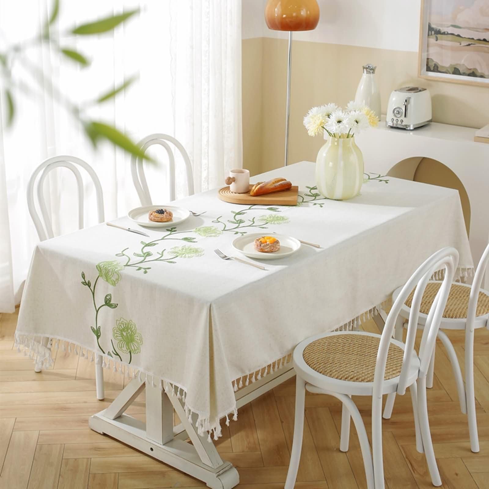 Mantel Decorativo Rectangular Blanco Verde, Bordado de Flores con Borlas, de Poliéster Fácil de Limpiar, 140 x 180 cm, Mantel para Mesa de Centro