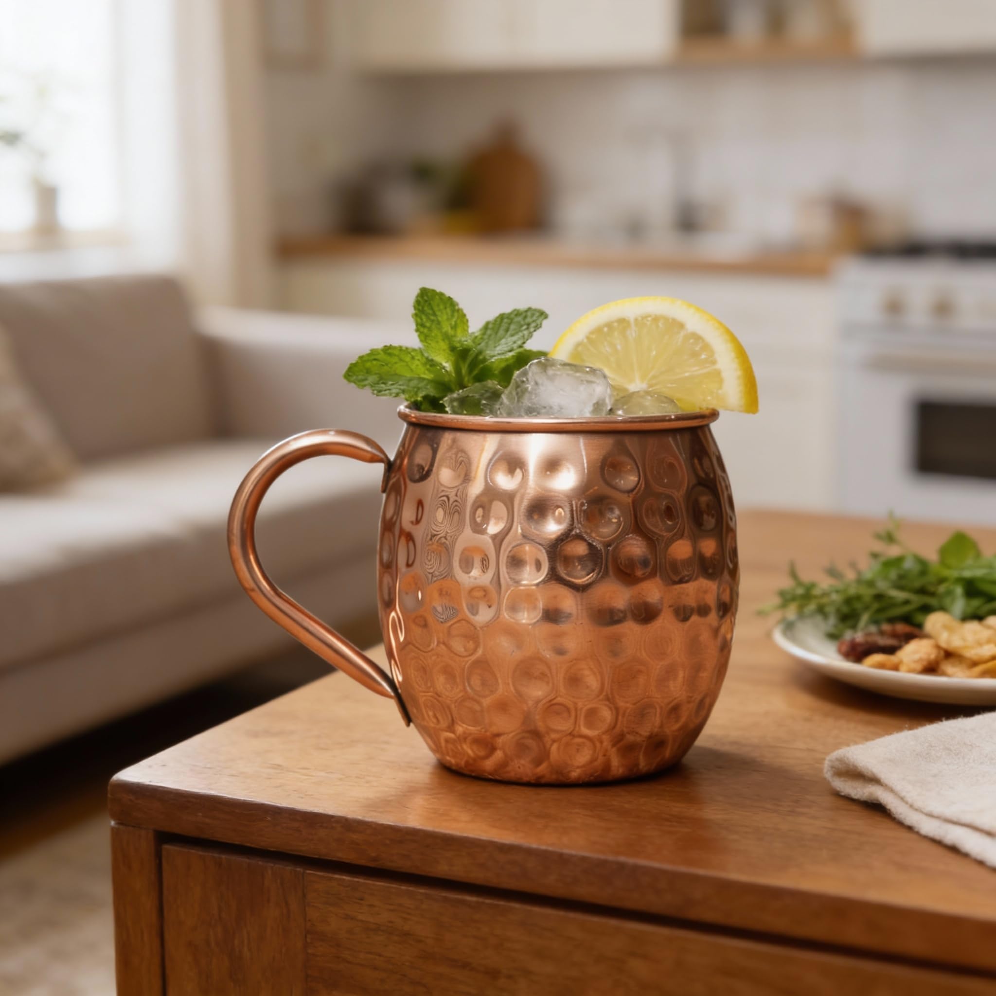 Craft Trade Moscow Mule Kubki zestaw 4 sztuk, ręcznie wykonane, młotkowane miedziane kubki z 4 miedzianymi słomkami i dzbankiem, idealny kubek do zimnych napojów, piwa, wina, barów, imprez, prezentów