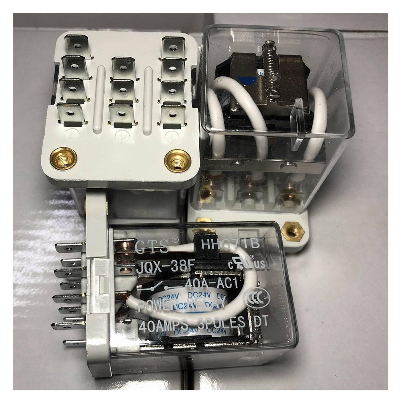 Relais JQX-38F-3Z-DC24V 40A pour éviter les surcharges de vos circuits
