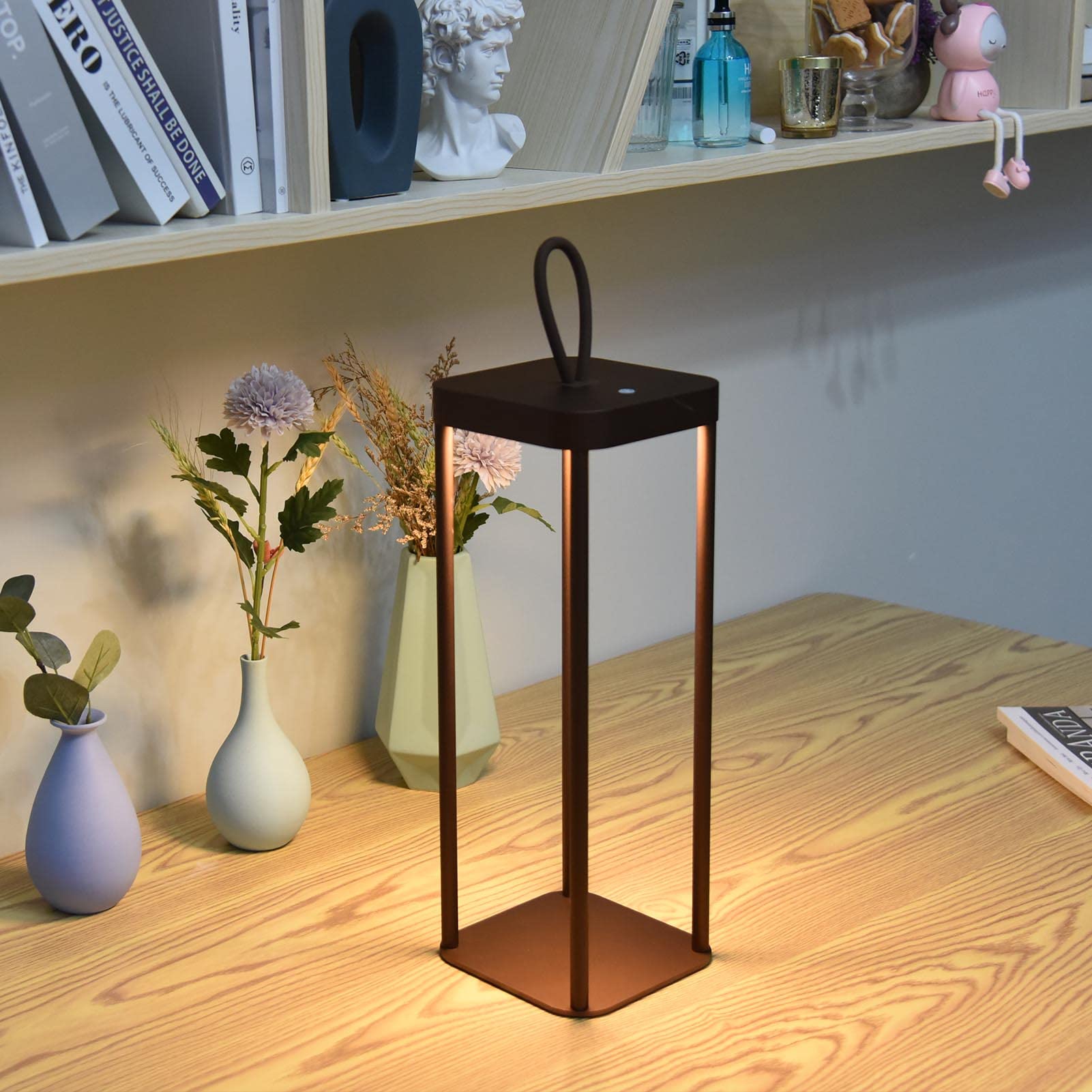 Lanterna da Campeggio a LED USB Ricaricabile Batteria 5000mAh 25 Perline 2 Livelli Dimmerabile IP54 con Corda Sospesa per Camera da Letto Tenda Esterna di Emergenza (Marrone)