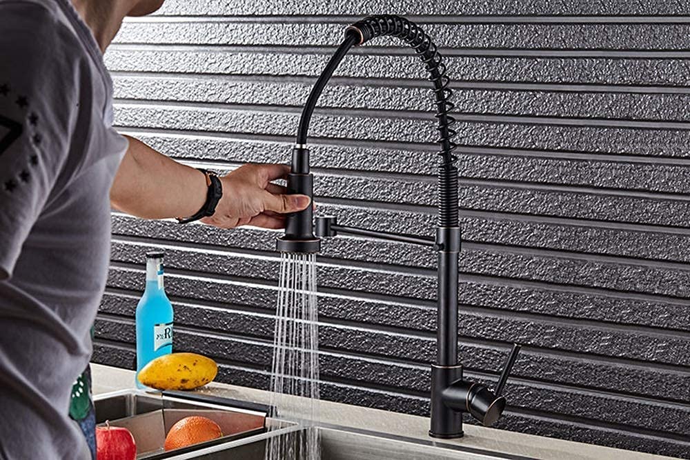 OIFAODAO Water tap, Professional Single Handle Kitchen Sink Tap Pull Out Sprayer Mixer Taps Pull-Out Swivel