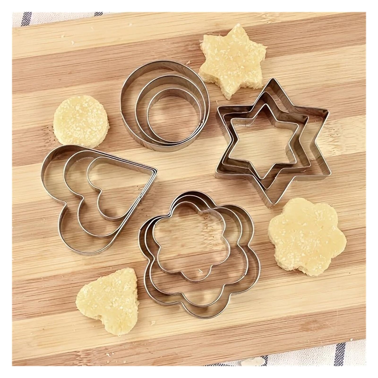 3 Größe Edelstahl Herz Blumen Form Kekse Ausstecher Fondant Kuchen Werkzeuge Form Küche Keks Sandwich Formen Backenwerkzeuge(3Pcs Heart)