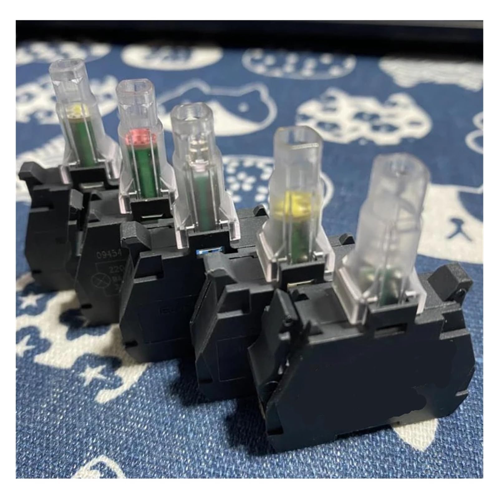 Xb4/XB5 Zb4 ZBV-M3 ZBV-B3 ZBV-B4 B5 B1 Push Button Switch