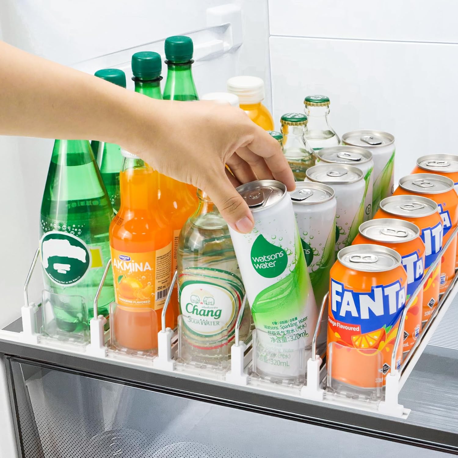 Fridge organizer for cans holds up to 25 drinks