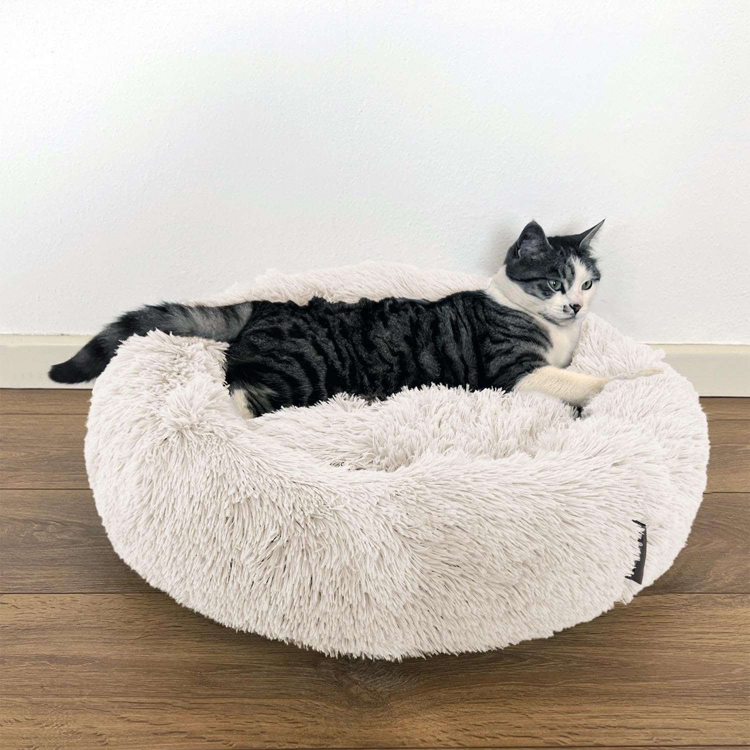 PATAM Hundebett „Friends“ 60x50 Cm – Rutschfester Höhlenschlafplatz Für Katzen & Kleine Hunde, Maschinenwaschbar