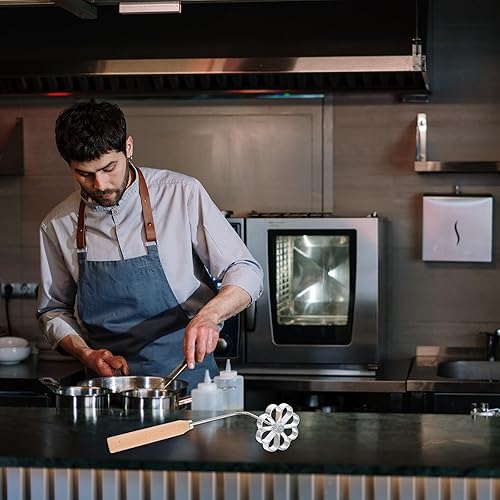 Miniatura 4 de PRETYZOOM Moldes para Bunuelos - Juego de moldes de hierro con mango de madera, moldes de aluminio para gofres, molde sueco casero, flor de loto,