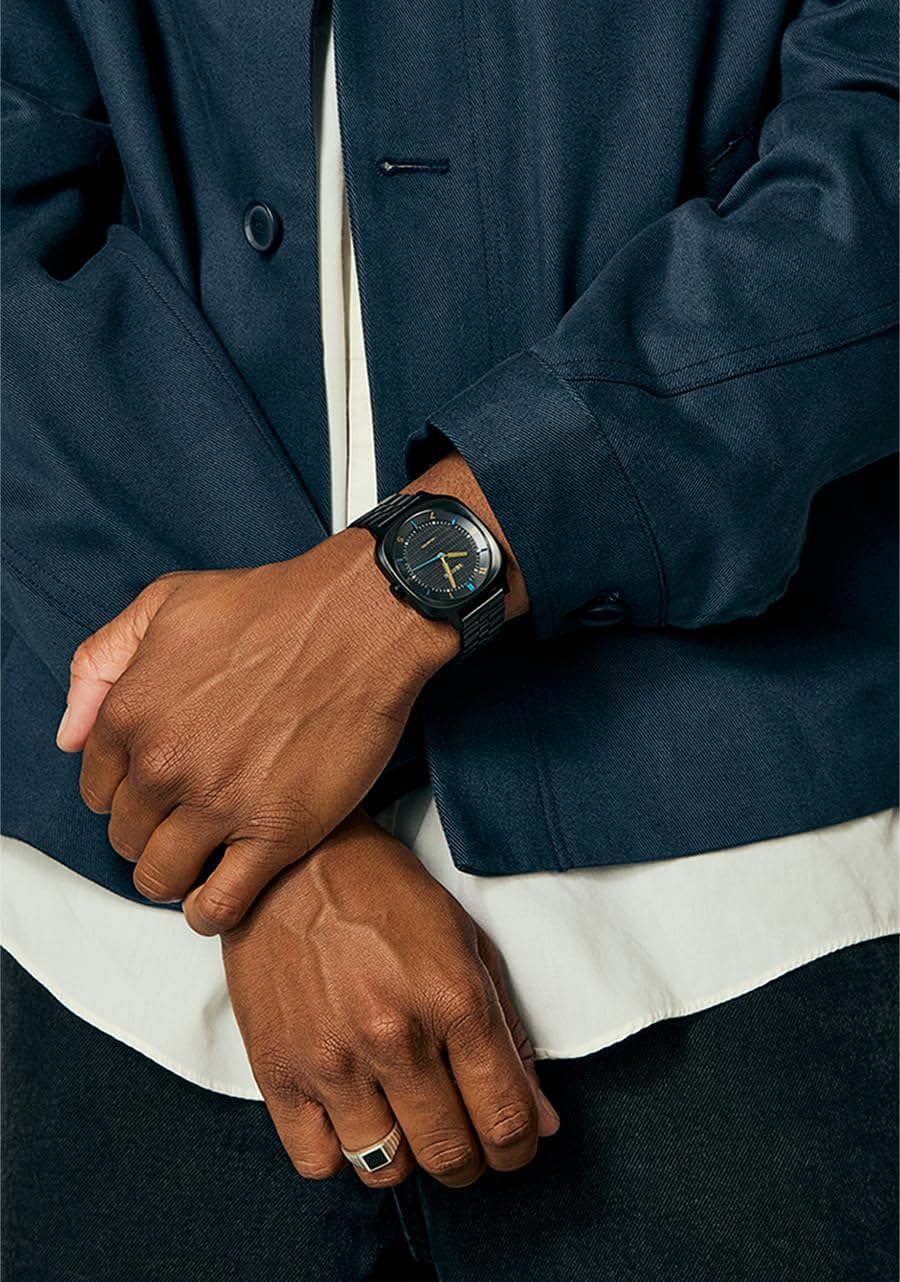 NIXON Fremont 40 A1444-100m Water Resistant Men's Analog Field Watch (40mm Watch Face, 20-18mm Tapered 3-Link Stainless Steel Band)