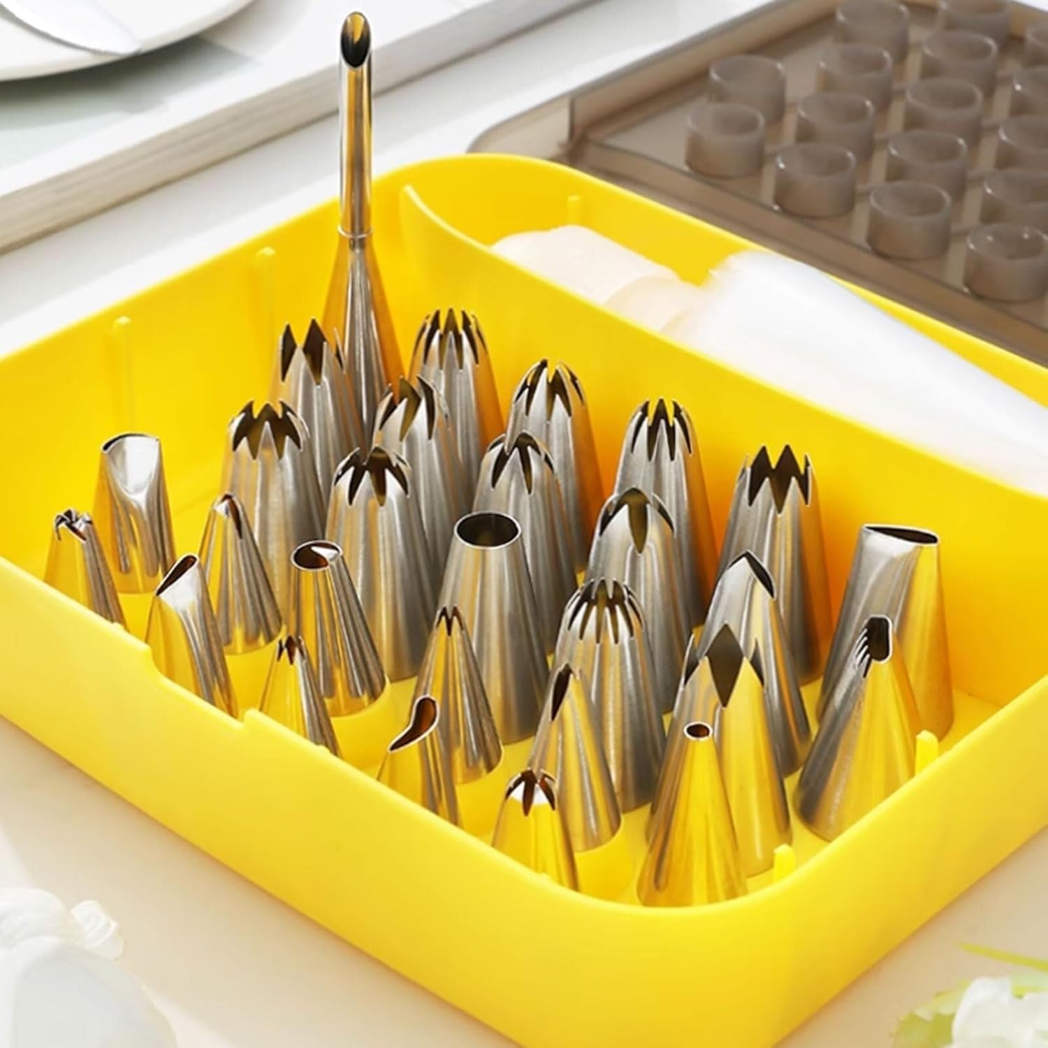 Piping Tips 28Pcs Pastry Nozzles Stainless Steel Russian Tips Cake Piping Nozzles Icing Tips with Storage Case Decorating Tips Tools