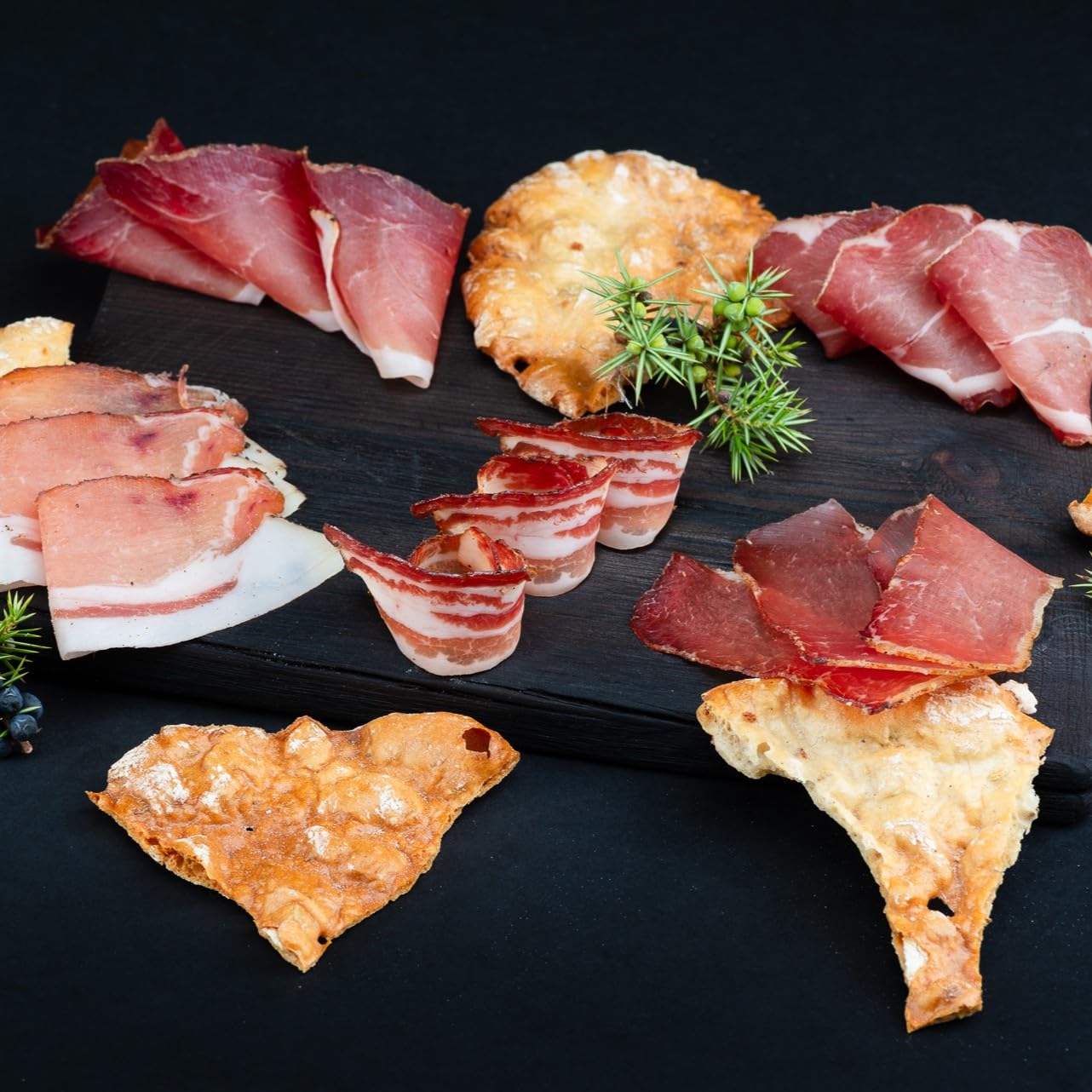Südtiroler Speck Geschenkbox – 5 ausgewählte Sorten Premium Speck 8+ Monate gereift – Exklusives Feinkost Geschenk für Männer – Original aus Südtirol